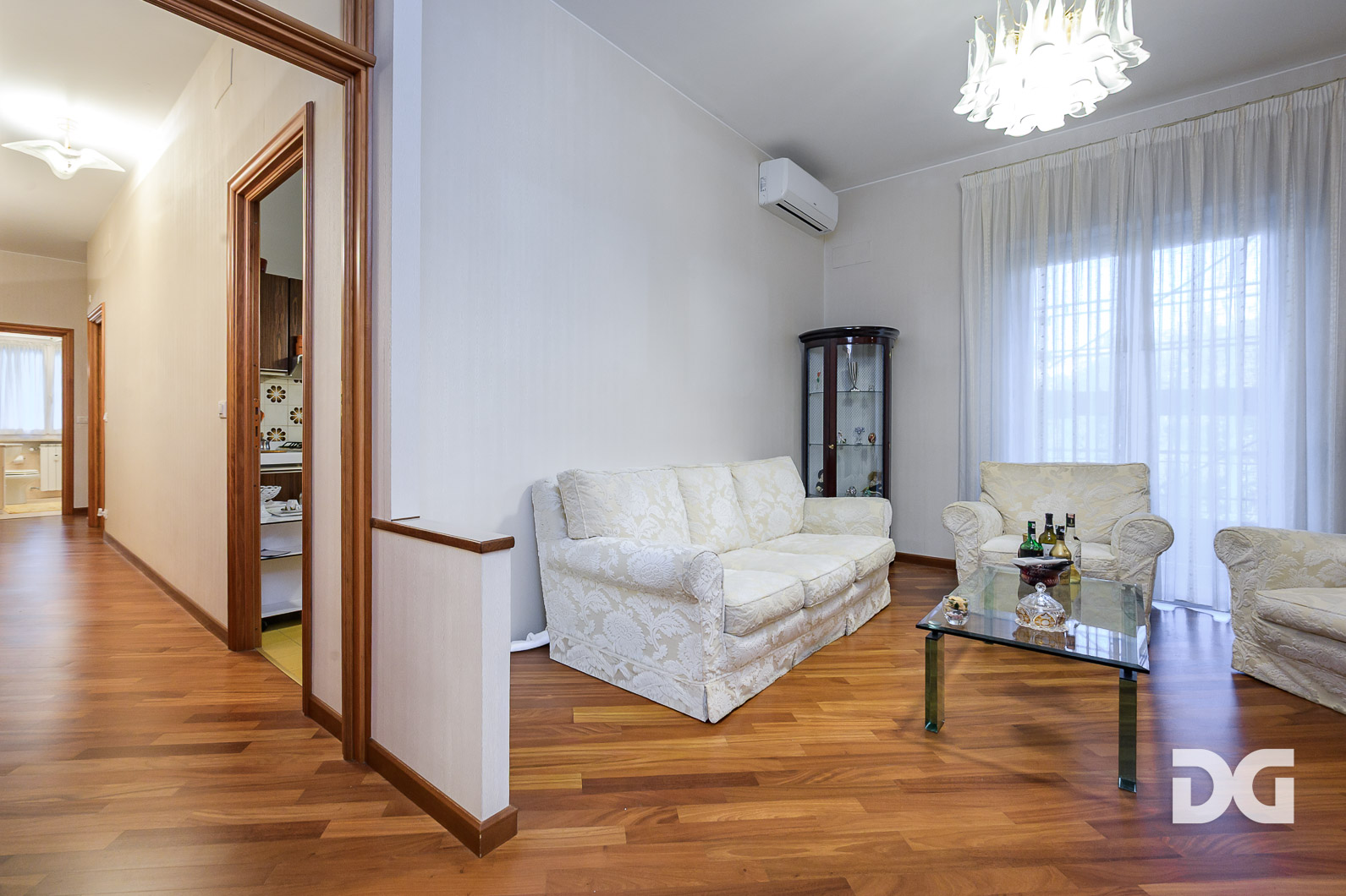 Immobiliare Del Guasta VIALE QUARTARA – MQ. 97 CON BALCONE E BOX 