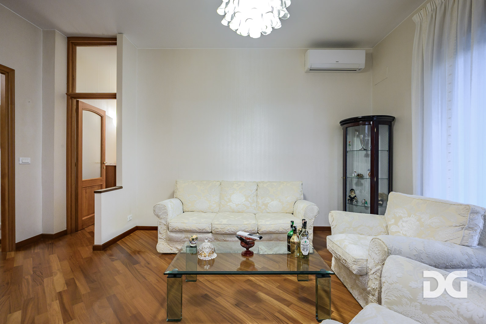 Immobiliare Del Guasta VIALE QUARTARA – MQ. 97 CON BALCONE E BOX 