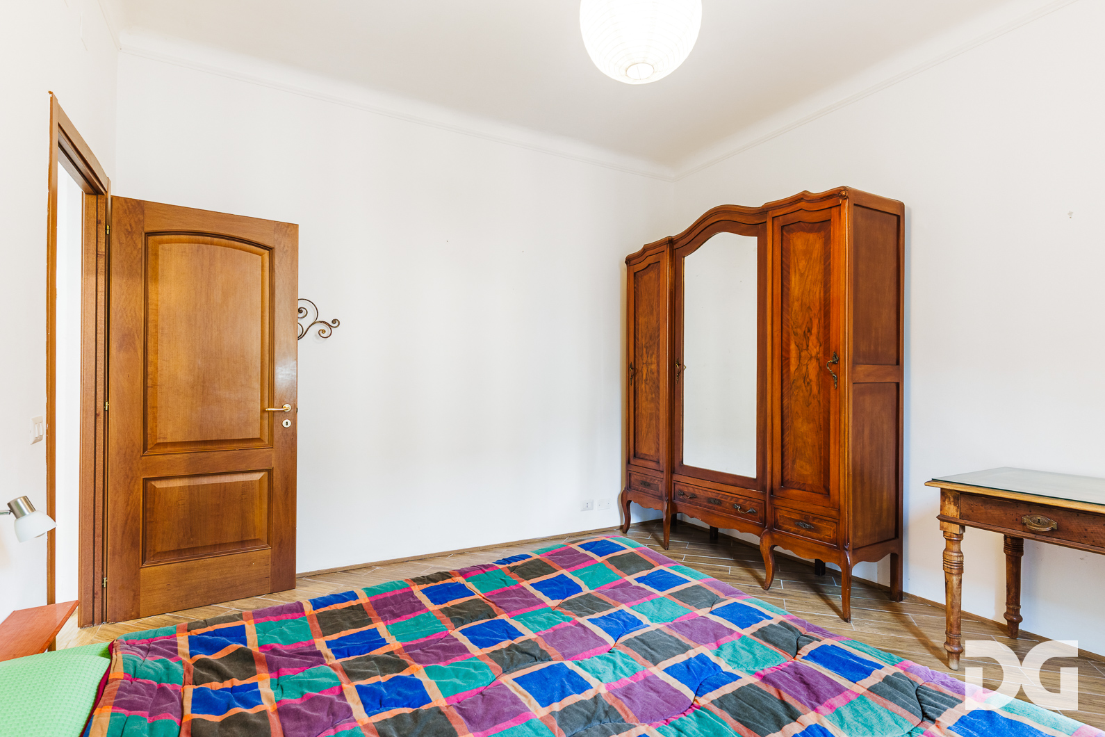 Immobiliare Del Guasta CASTELLETTO – VIA SPINOLA RISTRUTTURATI MQ. 80 CON TERRAZZO CONDOMINIALE A  TETTO 