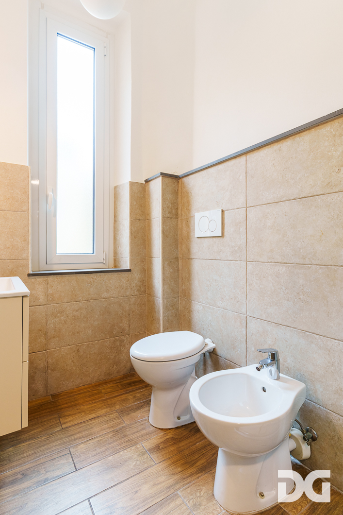 Immobiliare Del Guasta CASTELLETTO – VIA SPINOLA RISTRUTTURATI MQ. 80 CON TERRAZZO CONDOMINIALE A  TETTO 