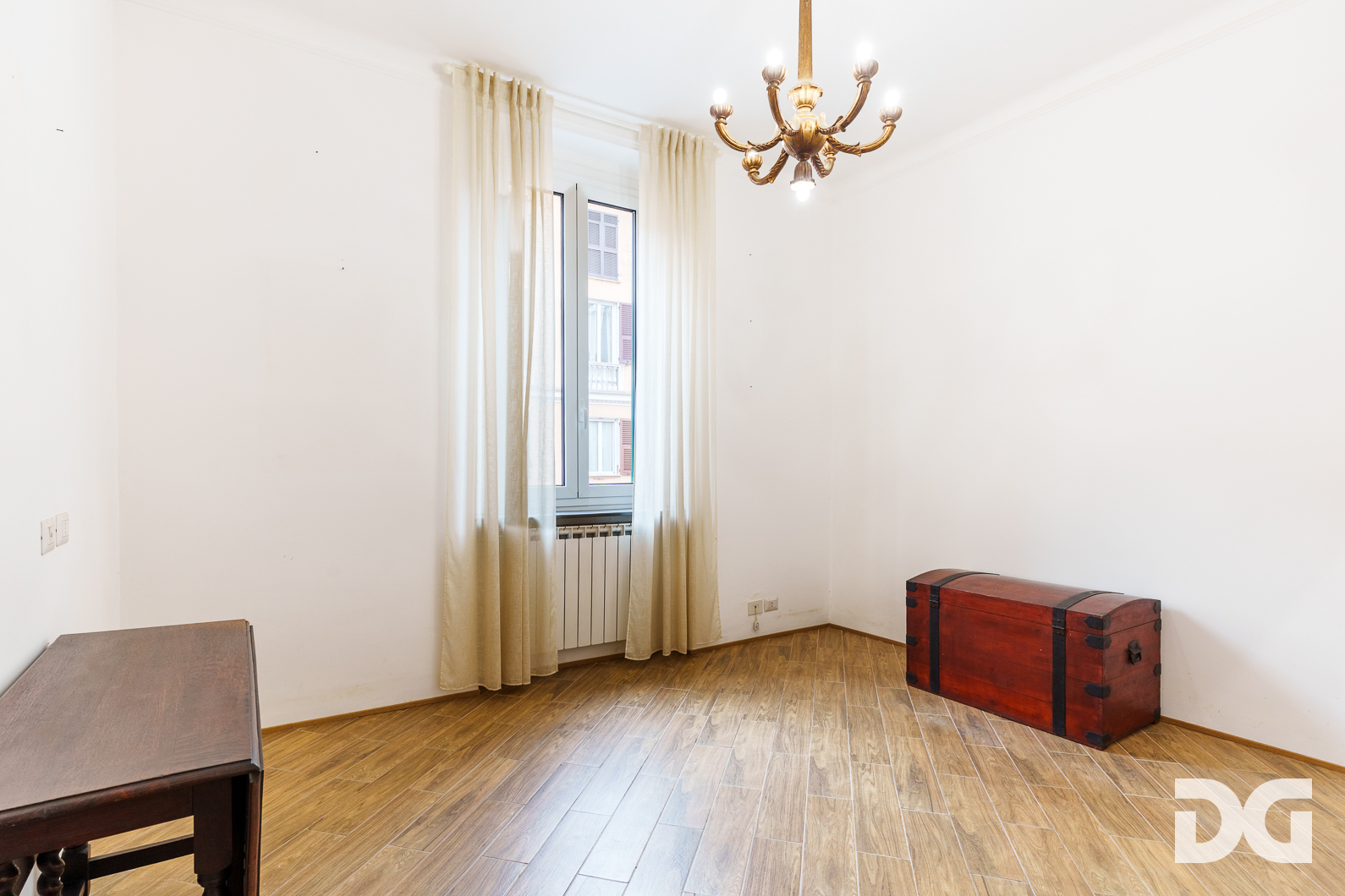 Immobiliare Del Guasta CASTELLETTO – VIA SPINOLA RISTRUTTURATI MQ. 80 CON TERRAZZO CONDOMINIALE A  TETTO 