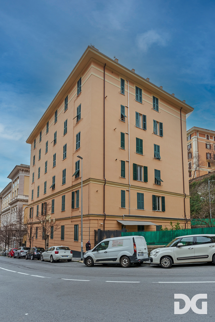 Immobiliare Del Guasta CASTELLETTO – VIA SPINOLA RISTRUTTURATI MQ. 80 CON TERRAZZO CONDOMINIALE A  TETTO 