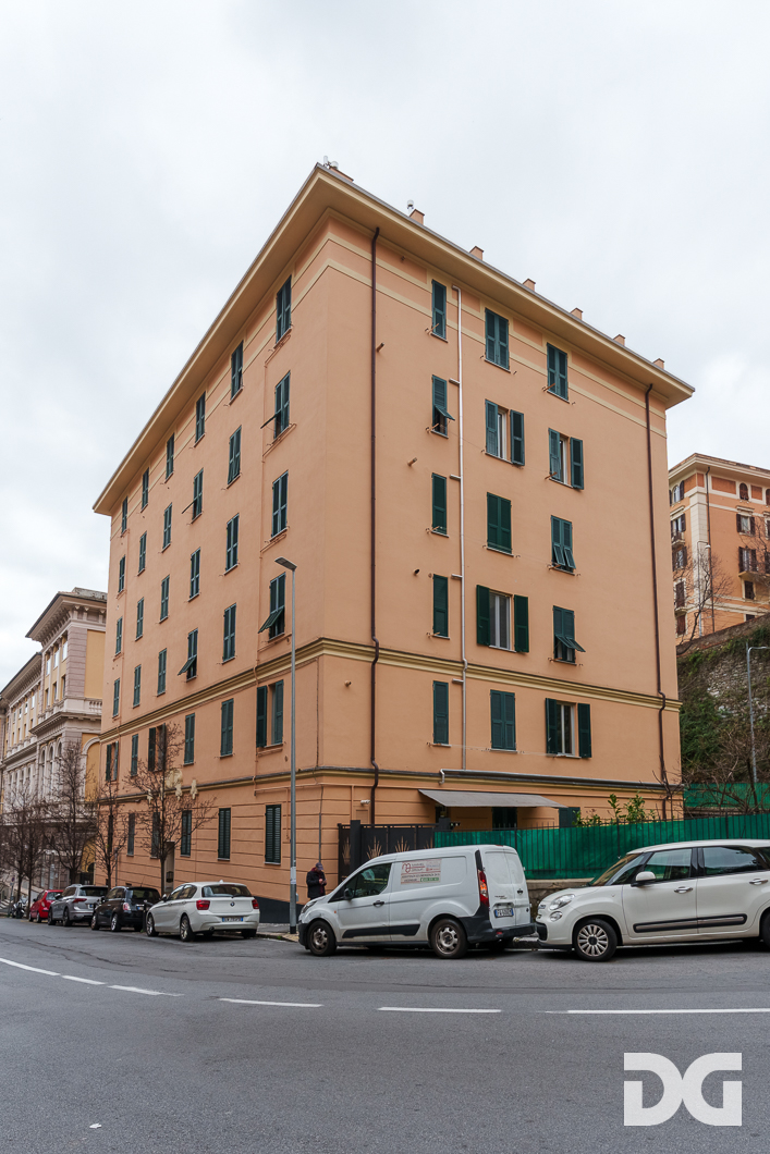 Immobiliare Del Guasta CASTELLETTO – VIA SPINOLA RISTRUTTURATI MQ. 80 CON TERRAZZO CONDOMINIALE A  TETTO 