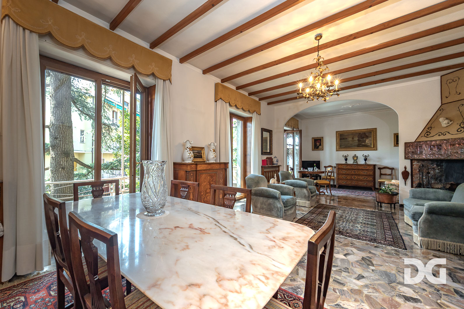 Immobiliare Del Guasta VIALE AREZZO – PRESTIGIOSI MQ. 174 CON GIARDINI (CAT. A/2) 