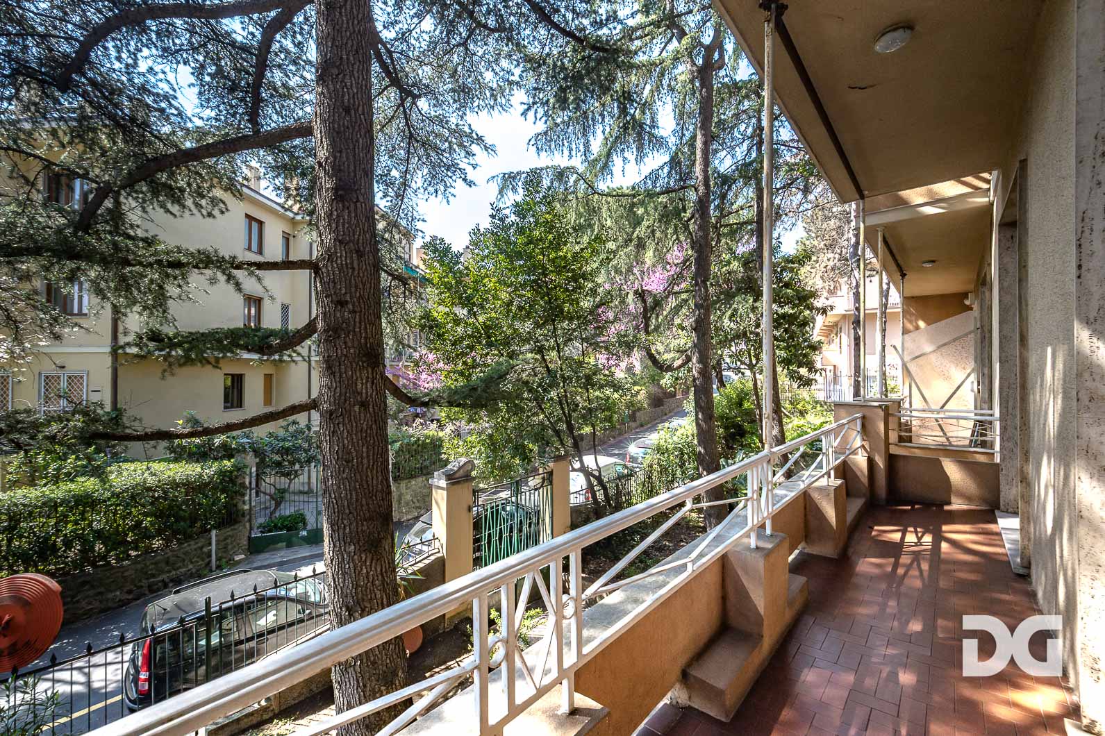 Immobiliare Del Guasta VIALE AREZZO – PRESTIGIOSI MQ. 174 CON GIARDINI (CAT. A/2) 