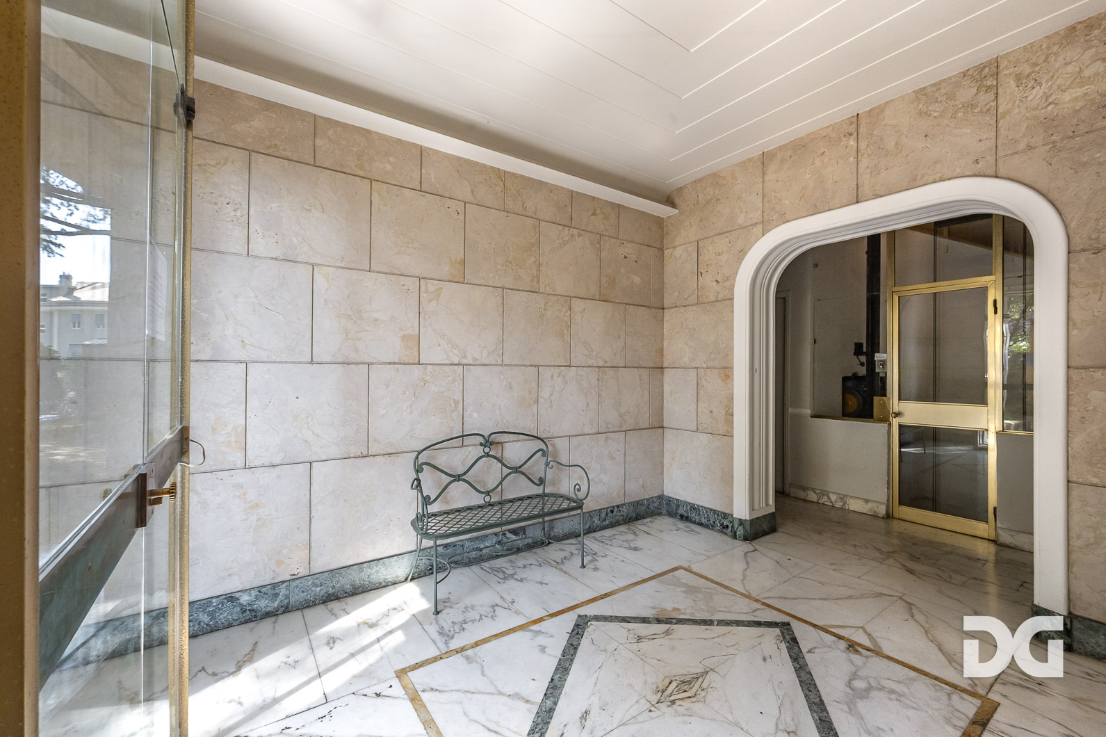 Immobiliare Del Guasta VIALE AREZZO – PRESTIGIOSI MQ. 174 CON GIARDINI (CAT. A/2) 