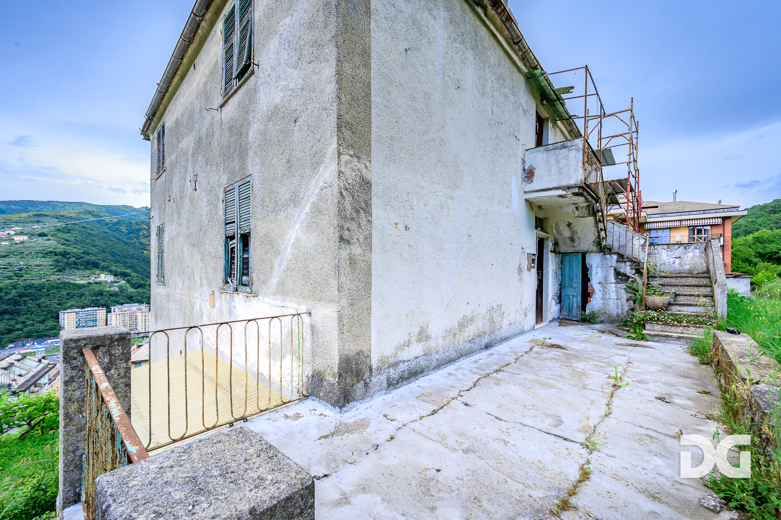 Immobiliare Del Guasta MOLASSANA – TERPI – CASA INDIPENDENTE MQ. 350 DIVISIBILE 