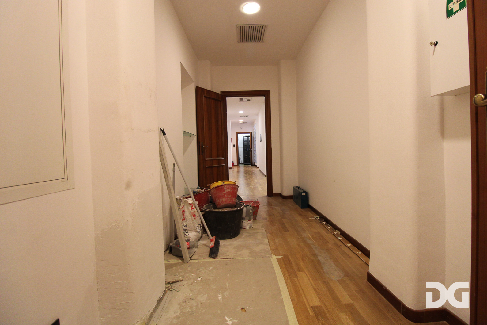 Immobiliare Del Guasta CENTRO VIA XX SETTEMBRE – UFFICIO MQ. 400 DIVISIBILE IN PERFETTO STATO 