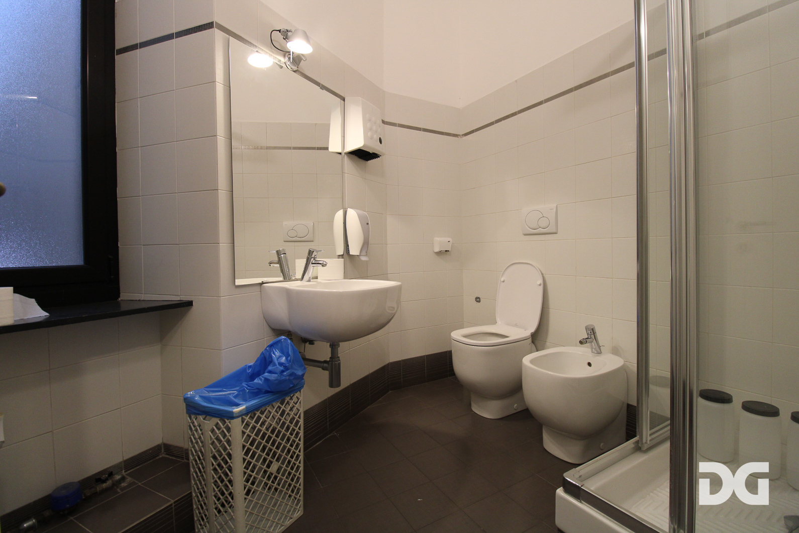 Immobiliare Del Guasta CENTRO VIA XX SETTEMBRE – UFFICIO MQ. 400 DIVISIBILE IN PERFETTO STATO 