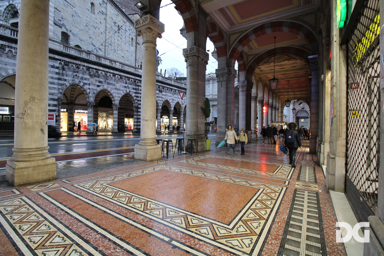 Immobiliare Del Guasta CENTRO VIA XX SETTEMBRE – UFFICIO MQ. 400 DIVISIBILE IN PERFETTO STATO 