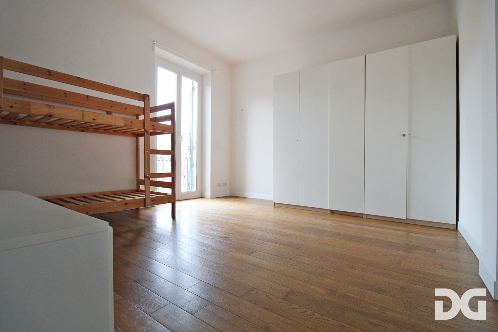 Immobiliare Del Guasta STURLA – PIAZZA RAGAZZI DEL ’99 LUMINOSISSIMI MQ.94 