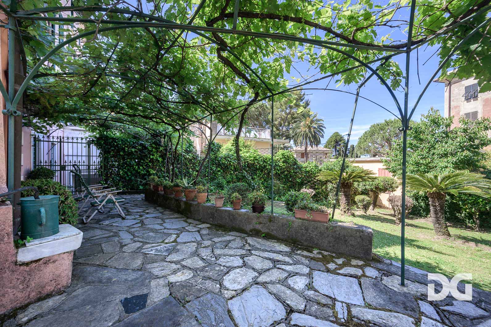 Immobiliare Del Guasta BOGLIASCO CENTRO – VIA MAZZINI MQ. 150 CON AMPIO GIARDINO 