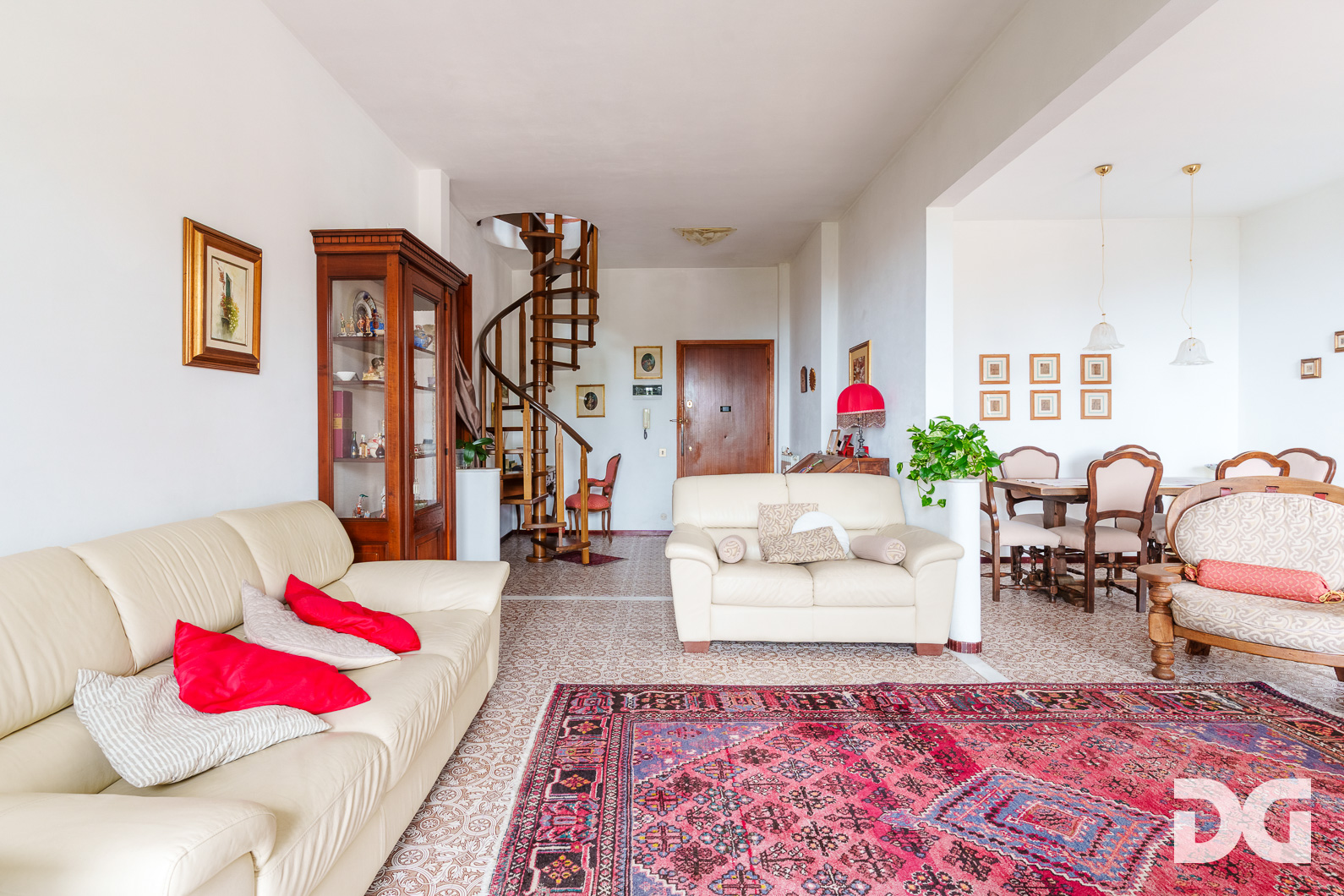 Immobiliare Del Guasta BORGORATTI – VIA MONACO SIMONE PANORAMICISSIMI MQ.145 CON POSTO AUTO