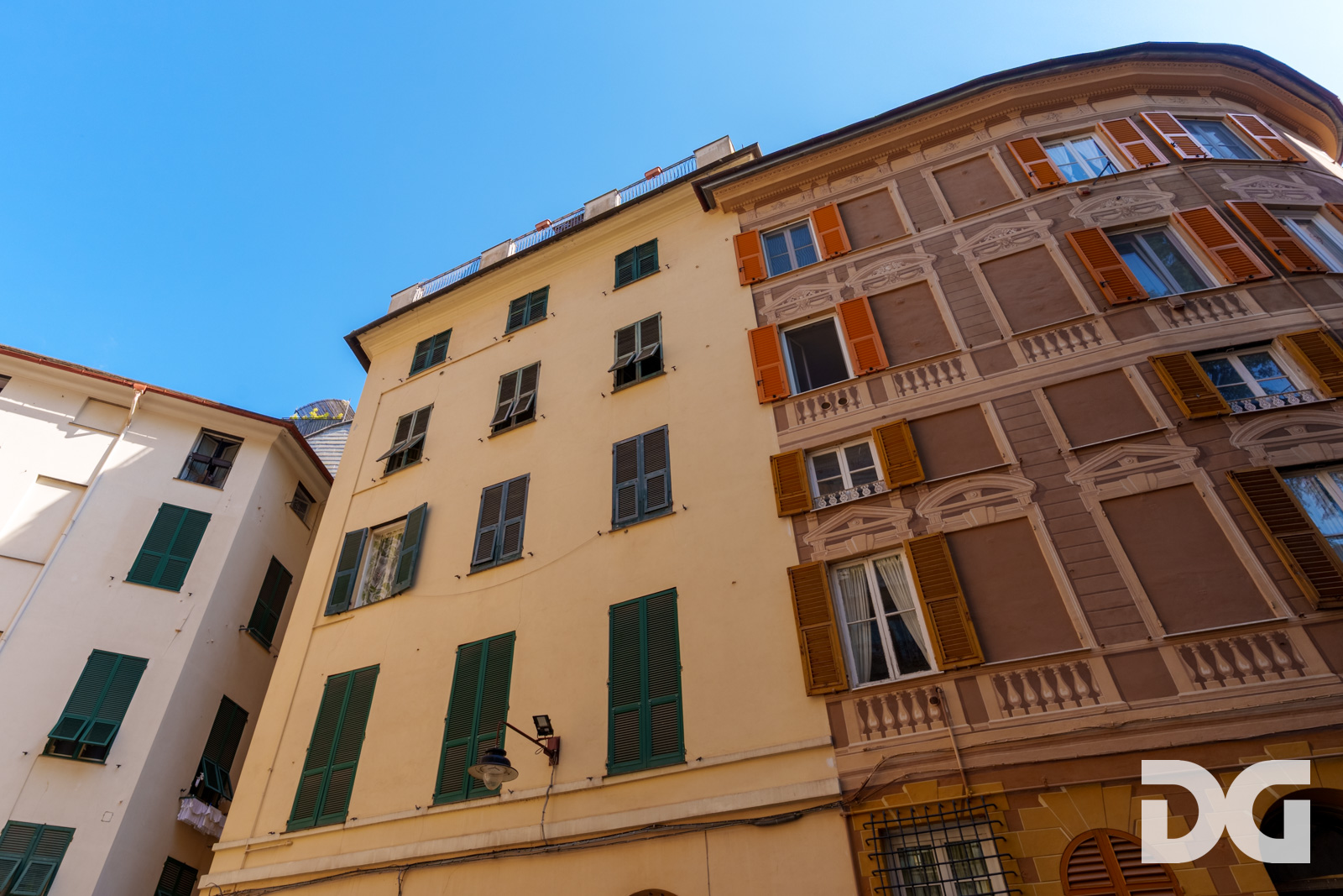Immobiliare Del Guasta CENTROSTORICO – PIAZZA DEL FERRO RISTRUTTURATI MQ. 123 CON TERRAZZO 