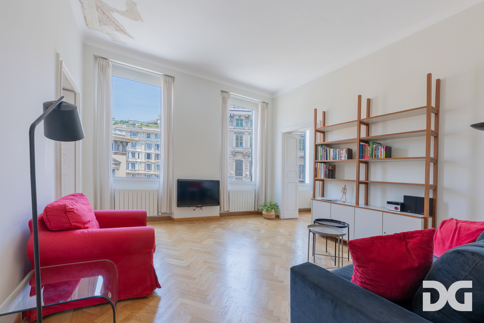 Immobiliare Del Guasta CENTRO STORICO – VIA CAIROLI PERFETTI E LUMINOSISSIMI MQ.124 