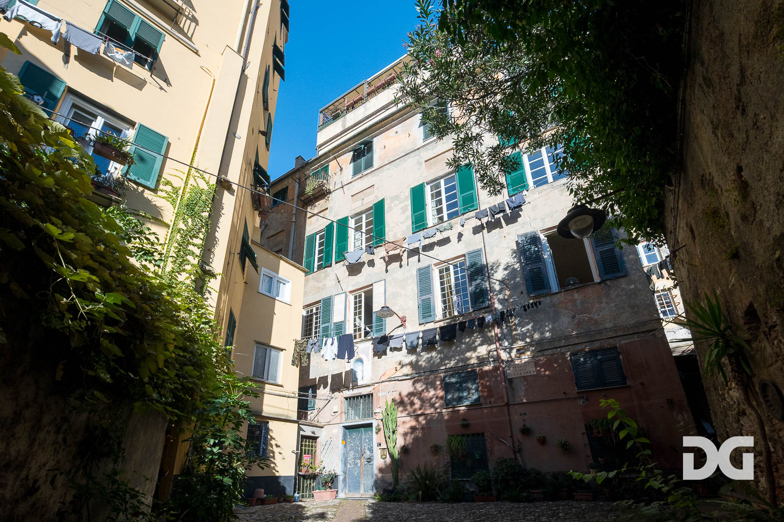 Immobiliare Del Guasta CENTRO CARMINE – PIAZZA DELLA GIUGGIOLA PANORAMICISSIMI CON TERRAZZO 