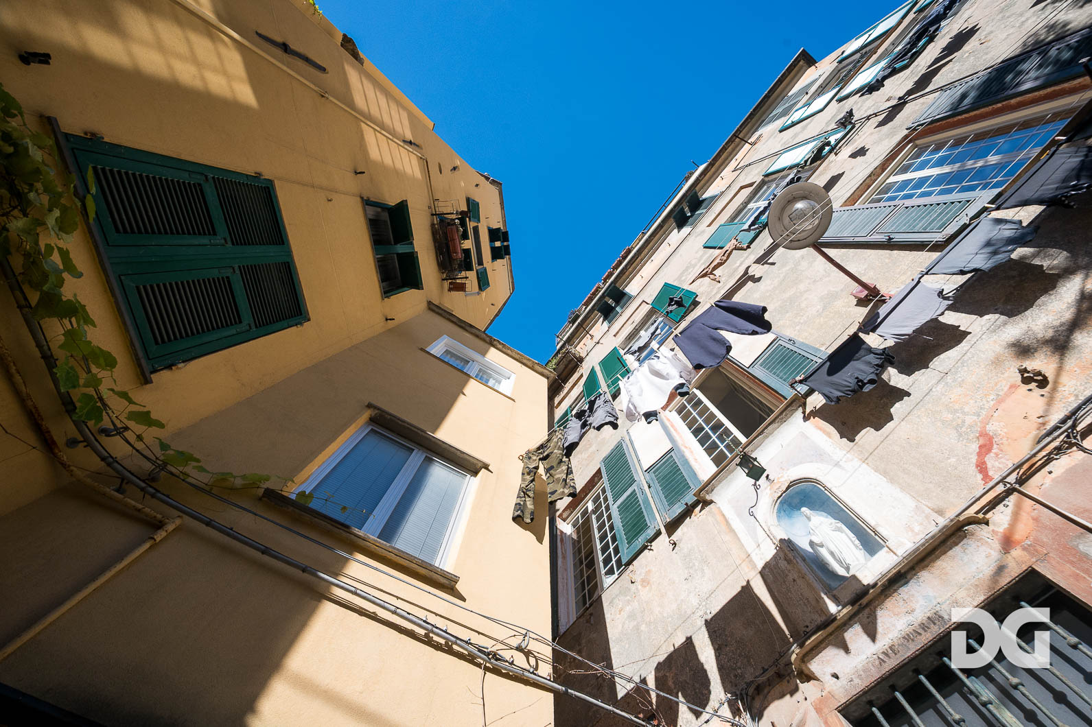 Immobiliare Del Guasta CENTRO CARMINE – PIAZZA DELLA GIUGGIOLA PANORAMICISSIMI CON TERRAZZO 