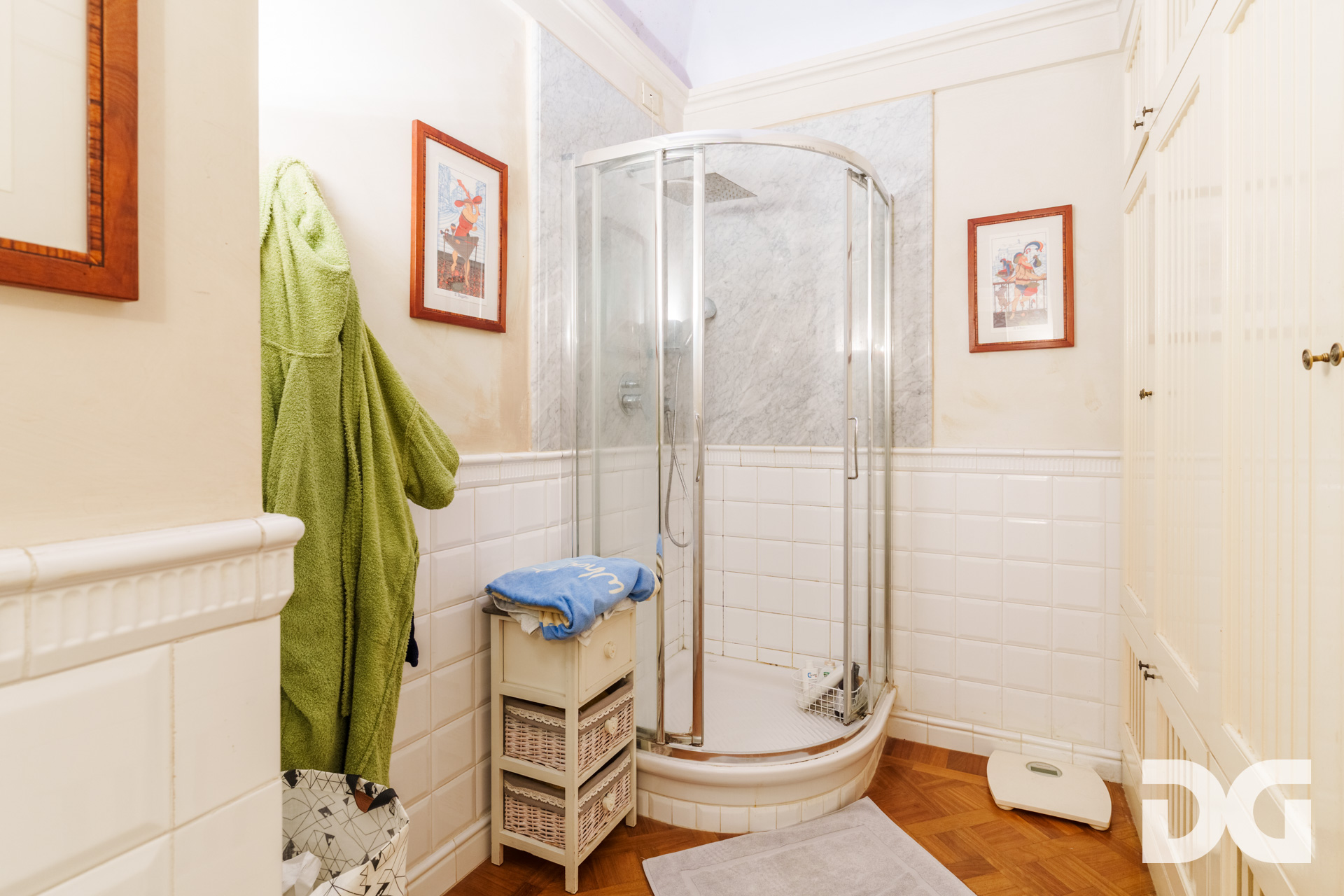 Immobiliare Del Guasta CASTELLETTO –  CORSO CARBONARA MQ. 207 CON GIARDINO, TERRAZZO E POSTO AUTO 