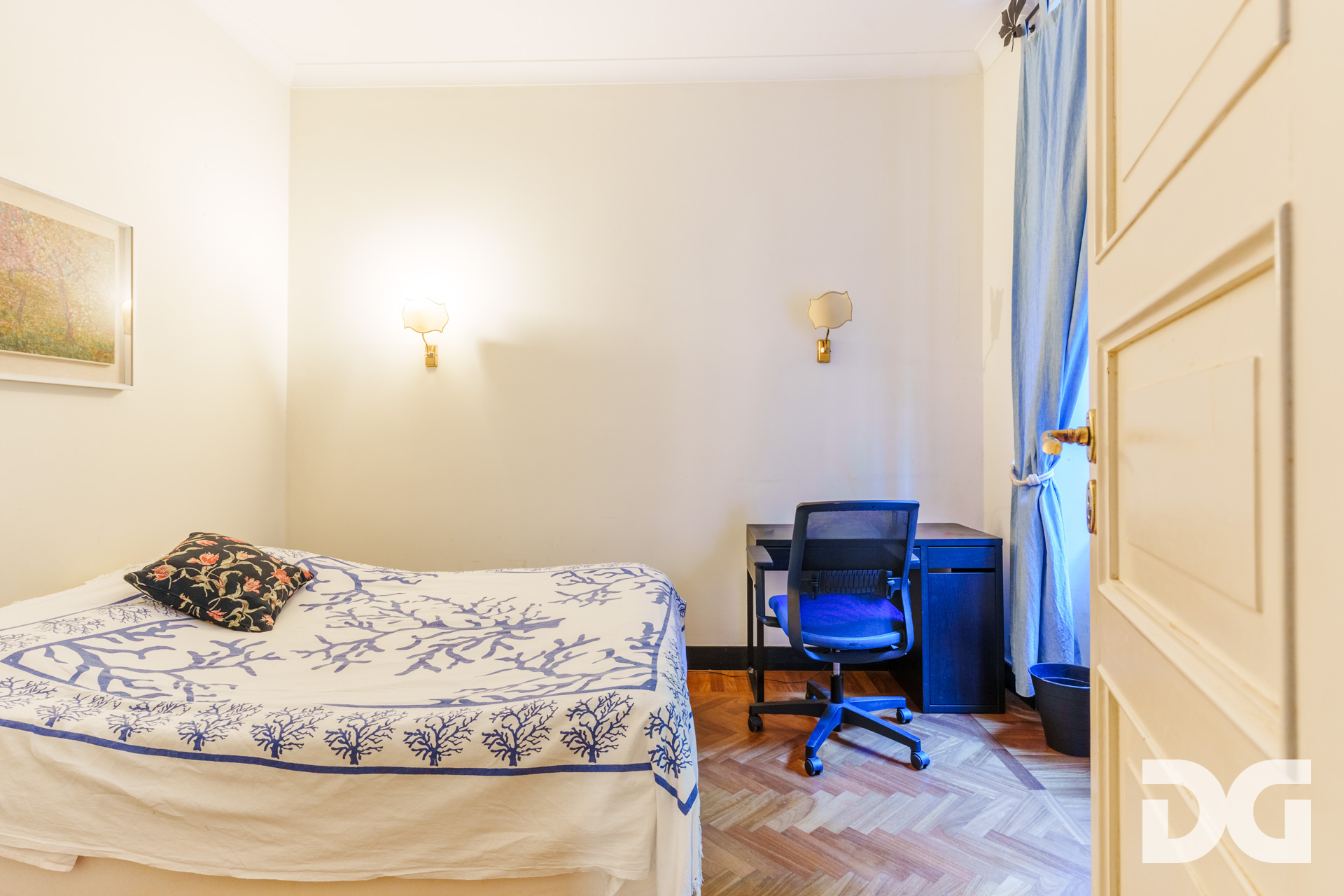 Immobiliare Del Guasta CASTELLETTO –  CORSO CARBONARA MQ. 207 CON GIARDINO, TERRAZZO E POSTO AUTO 