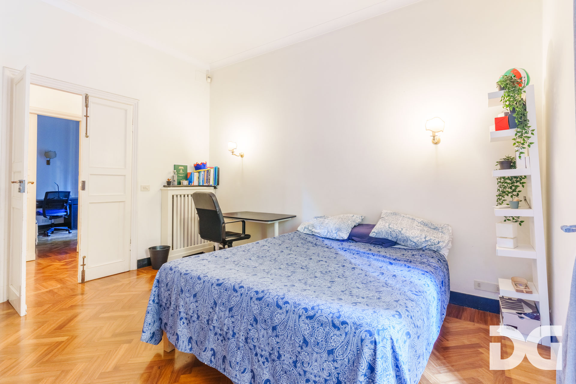 Immobiliare Del Guasta CASTELLETTO –  CORSO CARBONARA MQ. 207 CON GIARDINO, TERRAZZO E POSTO AUTO 