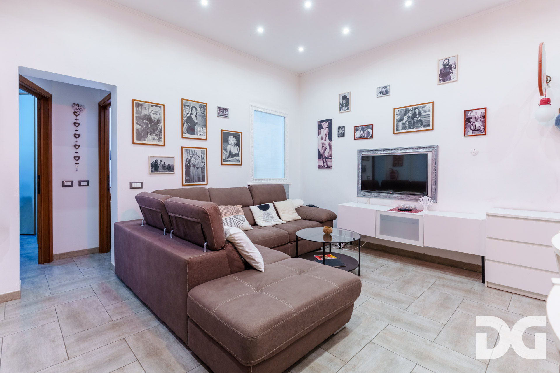 Immobiliare Del Guasta CENTRO STORICO – VIA SAN LORENZO ORDINATI MQ. 73 IN PALAZZO D’EPOCA 