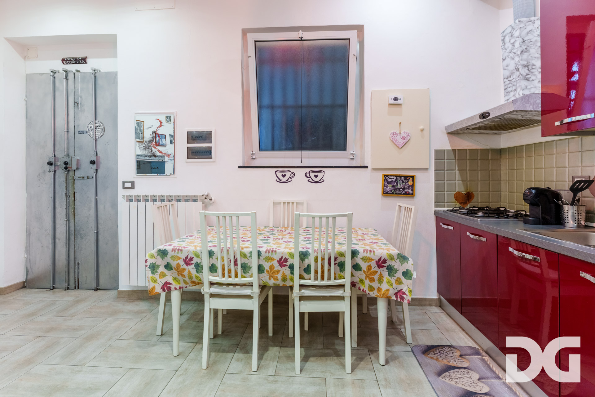 Immobiliare Del Guasta CENTRO STORICO – VIA SAN LORENZO ORDINATI MQ. 73 IN PALAZZO D’EPOCA 