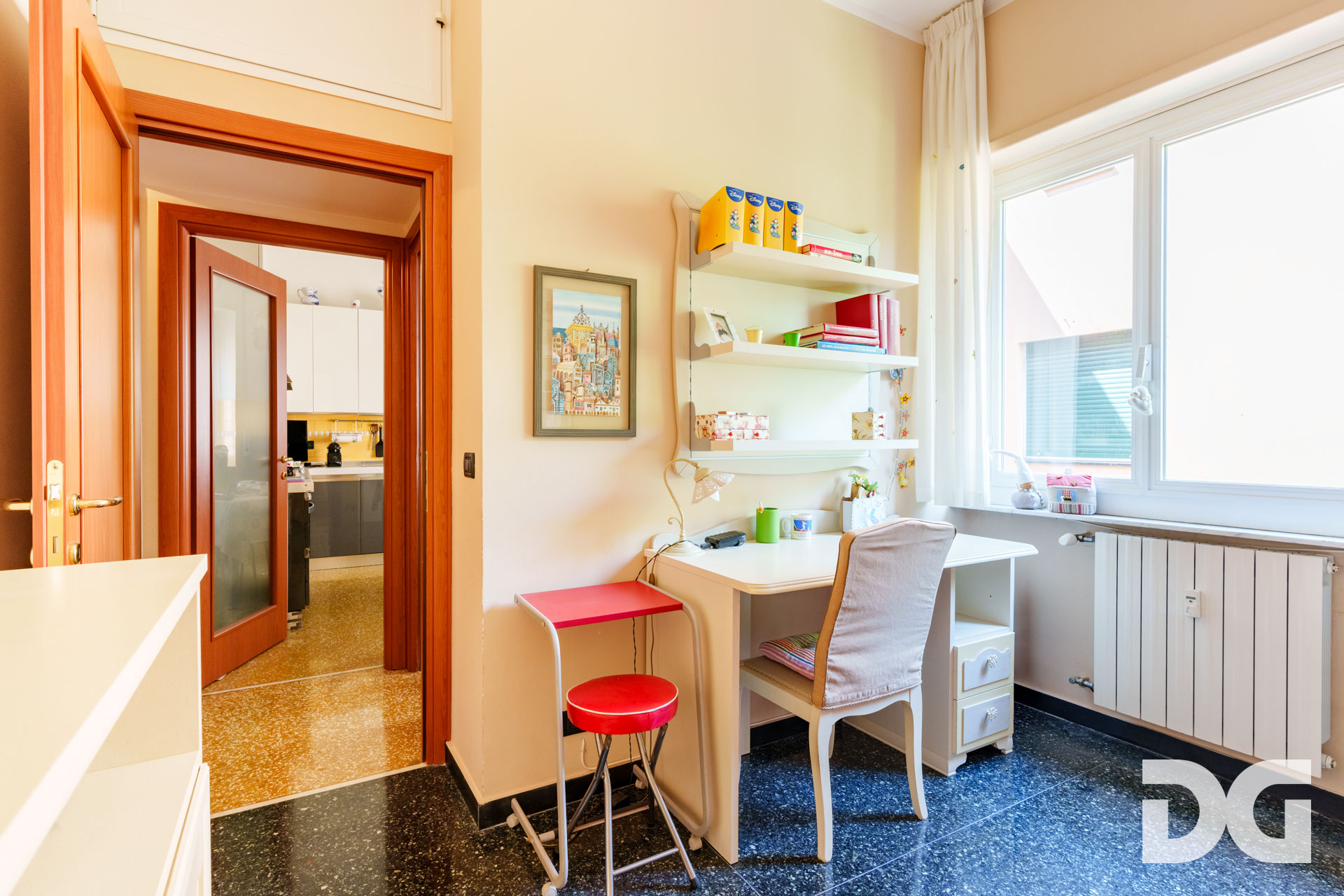 Immobiliare Del Guasta CASTELLETTO – VIA DELPINO MQ. 110 CON BALCONE, VISTA PANORAMICA E BOX 