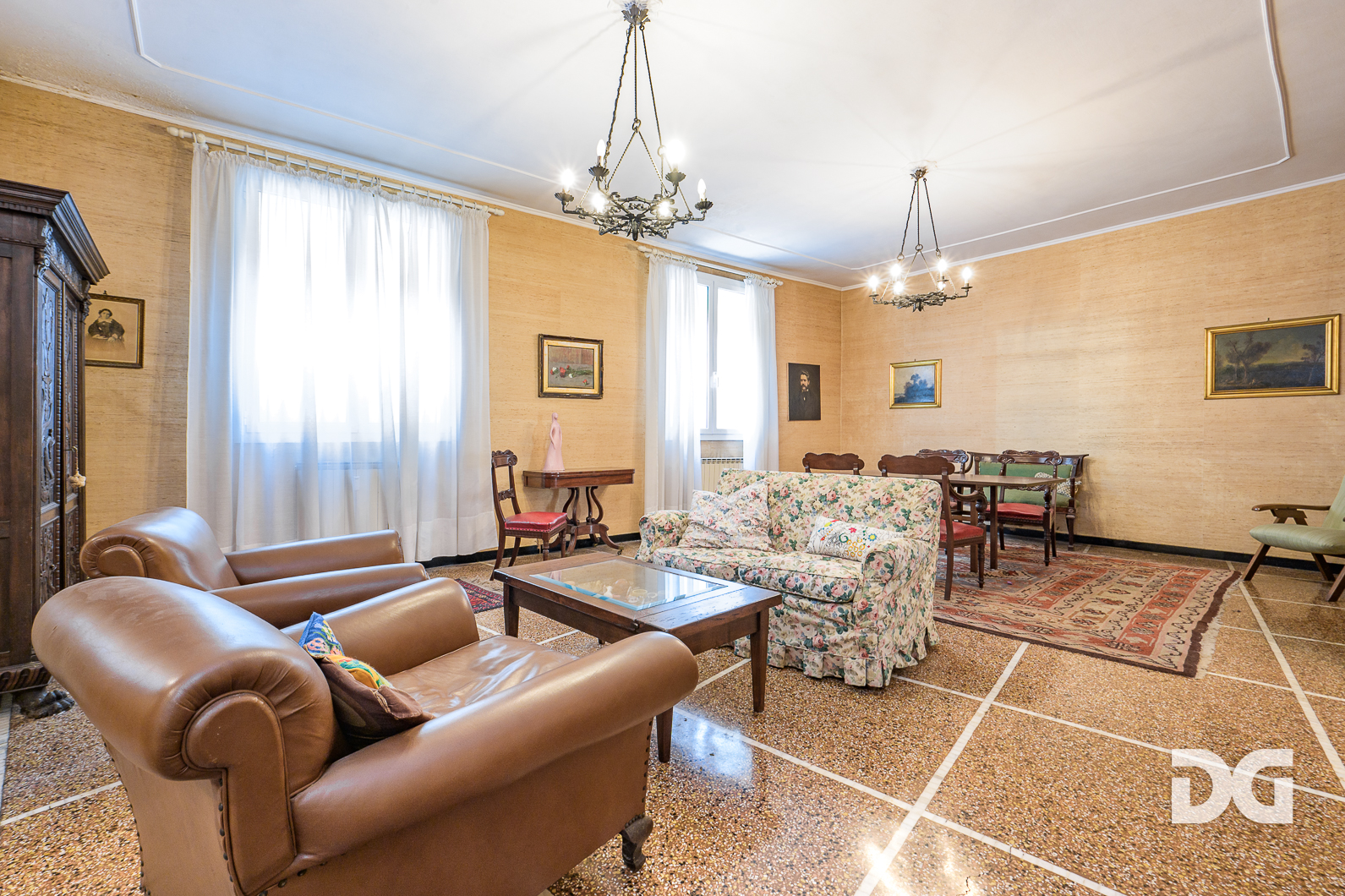 Immobiliare Del Guasta ASSAROTTI (CURTATONE) DIVISIBILI MQ. 255 TERRAZZO AL PIANO (CAT. A/2) 