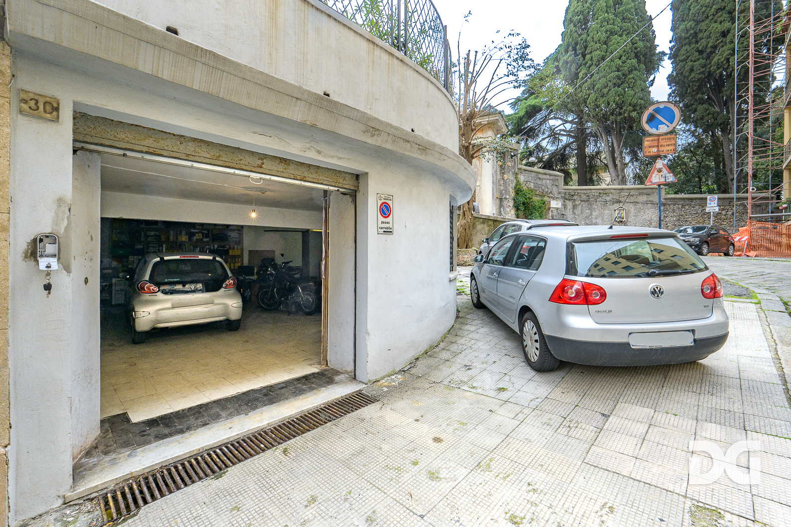 Immobiliare Del Guasta ASSAROTTI (CURTATONE) DIVISIBILI MQ. 255 TERRAZZO AL PIANO (CAT. A/2) 