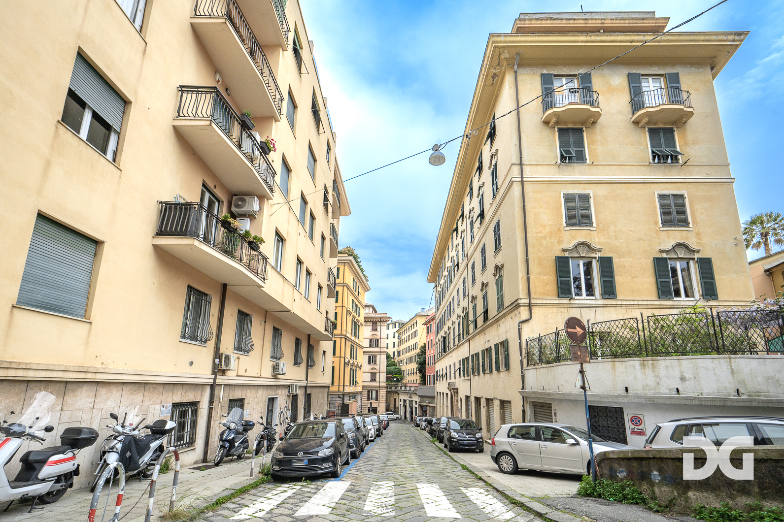 Immobiliare Del Guasta ASSAROTTI (CURTATONE) DIVISIBILI MQ. 255 TERRAZZO AL PIANO (CAT. A/2) 