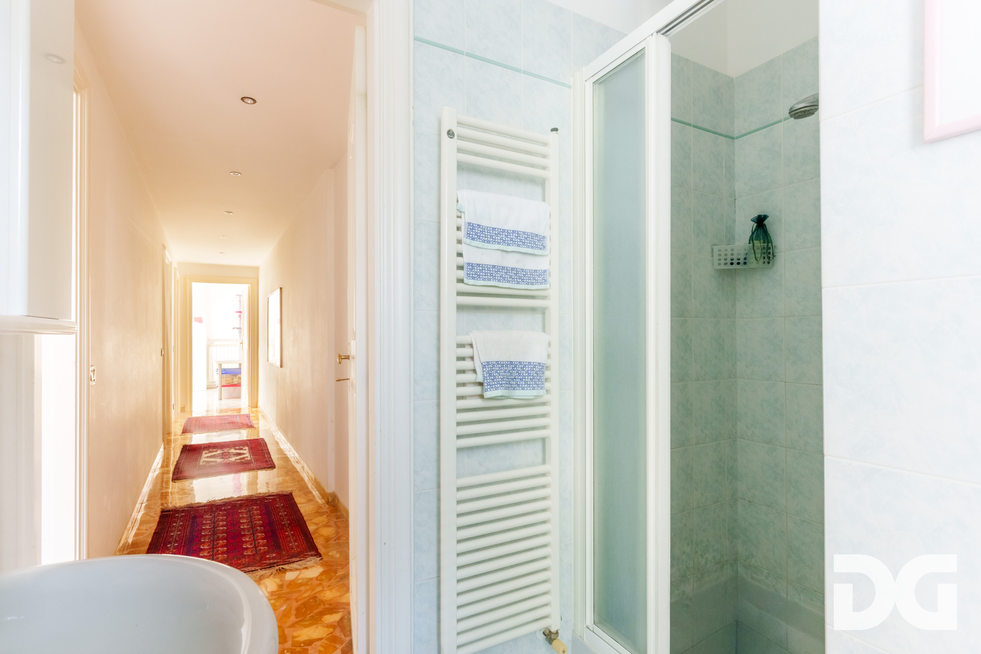 Immobiliare Del Guasta RIGHI  – VIA DOMENICO CHIODO signorili mq 174 VISTA MARE con GIARDINO-TERRAZZO - POSTO AUTO - CANTINA 