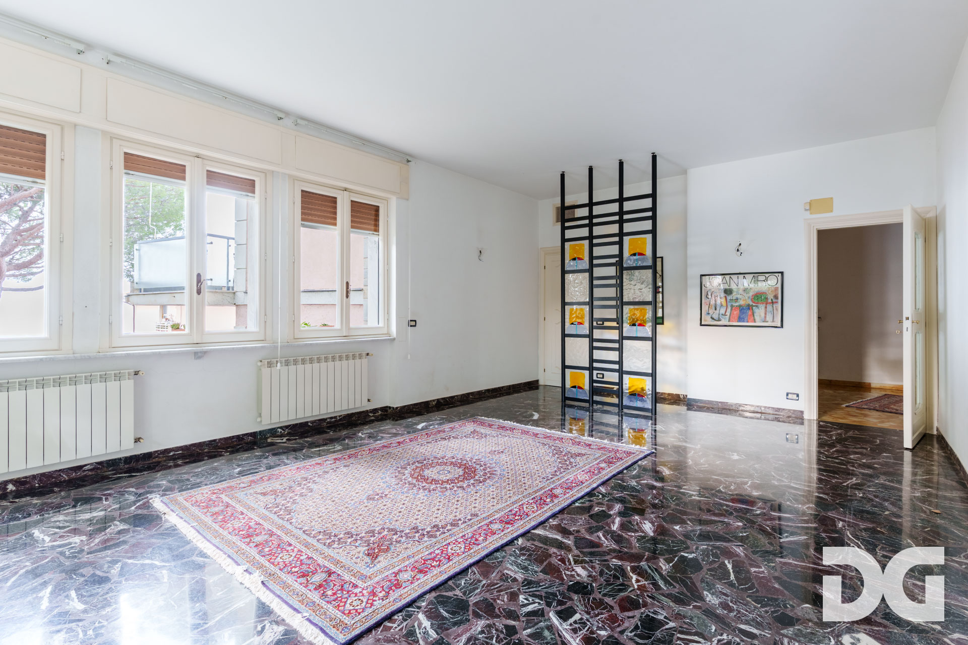 Immobiliare Del Guasta RIGHI  – VIA DOMENICO CHIODO signorili mq 174 VISTA MARE con GIARDINO-TERRAZZO - POSTO AUTO - CANTINA 