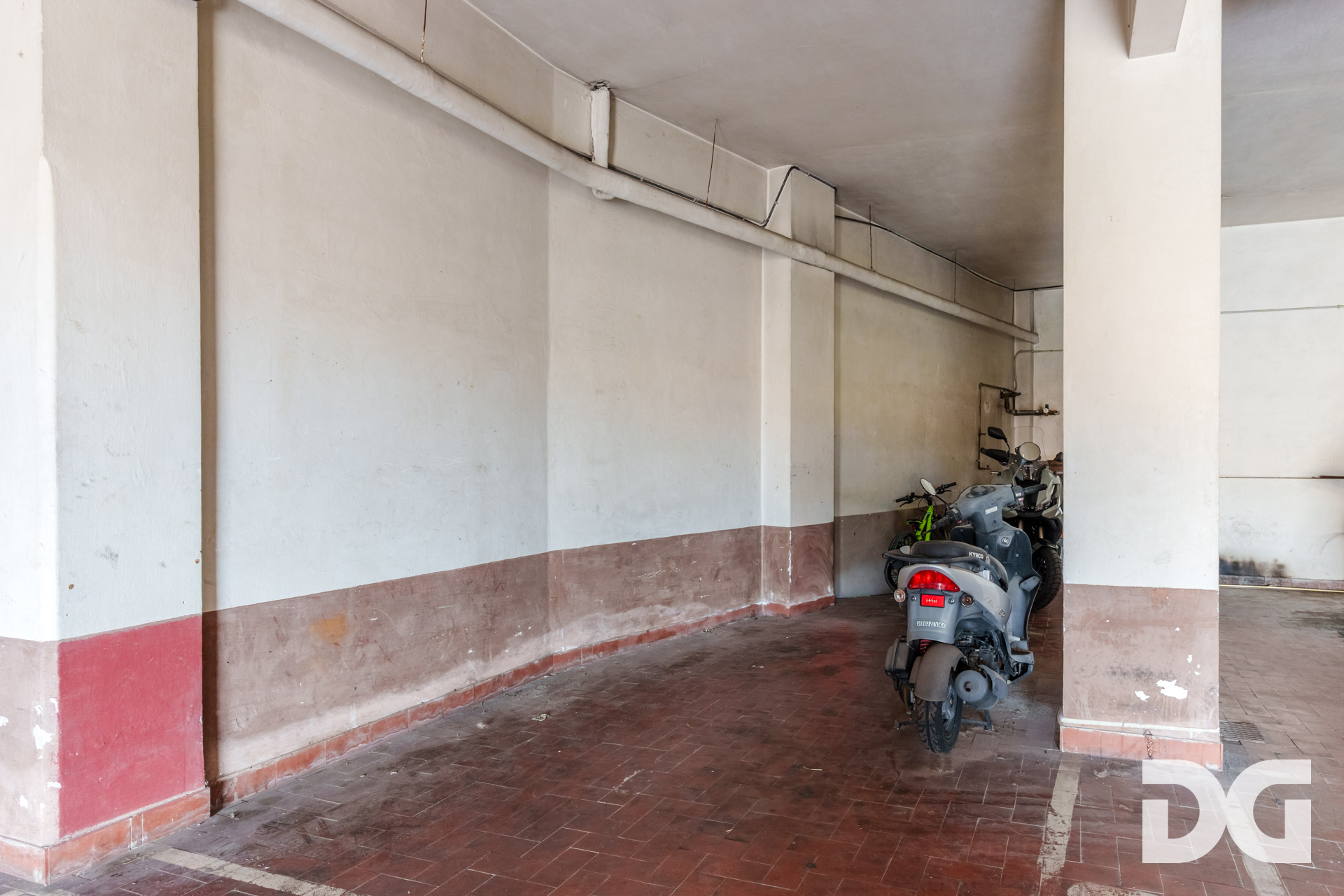 Immobiliare Del Guasta RIGHI  – VIA DOMENICO CHIODO signorili mq 174 VISTA MARE con GIARDINO-TERRAZZO - POSTO AUTO - CANTINA 