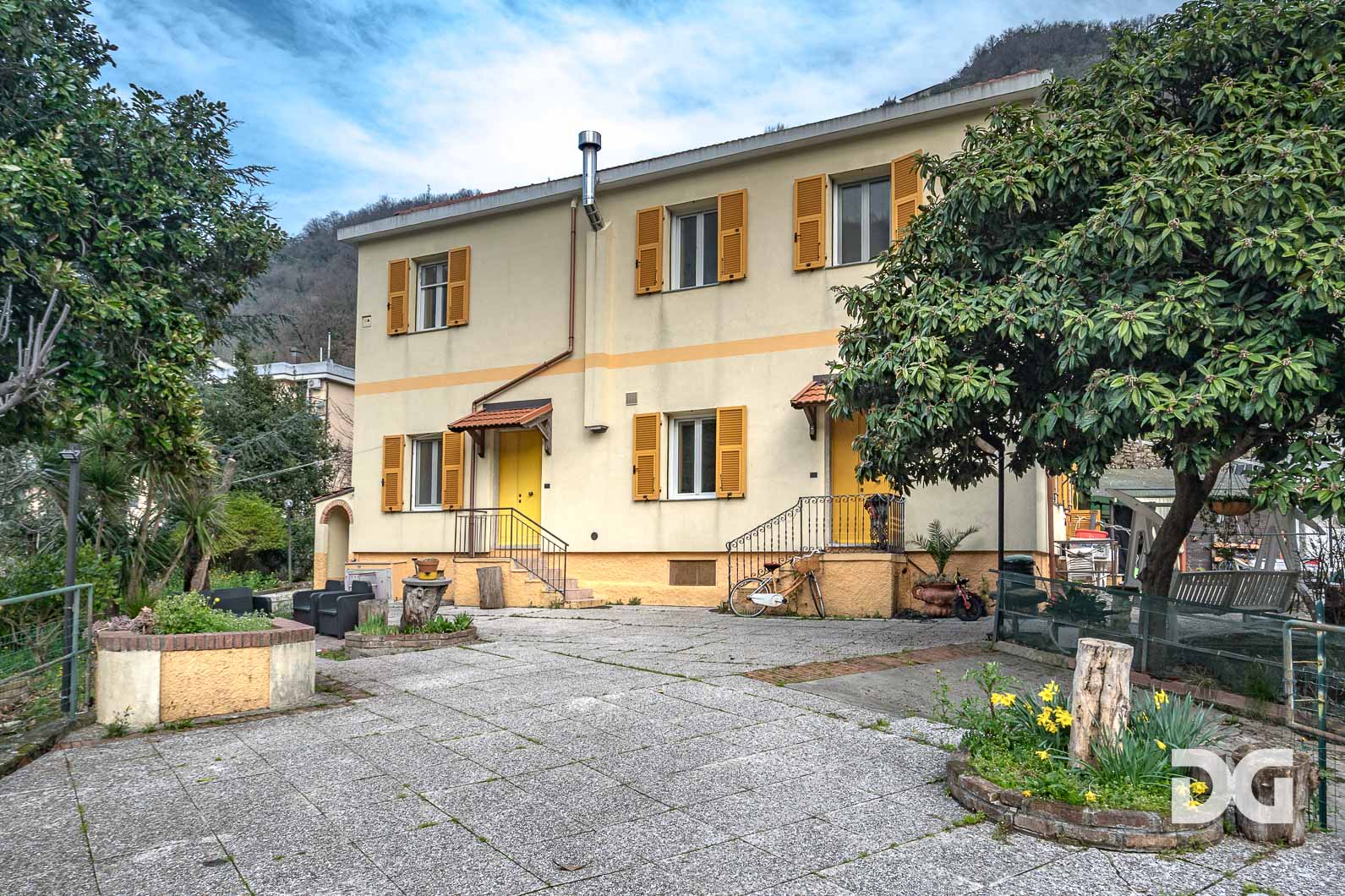 Immobiliare Del Guasta VIA STRUPPA – CASA INDIPENDENTE MQ. 224 CON GIARDINO CARRABILE E BOX 