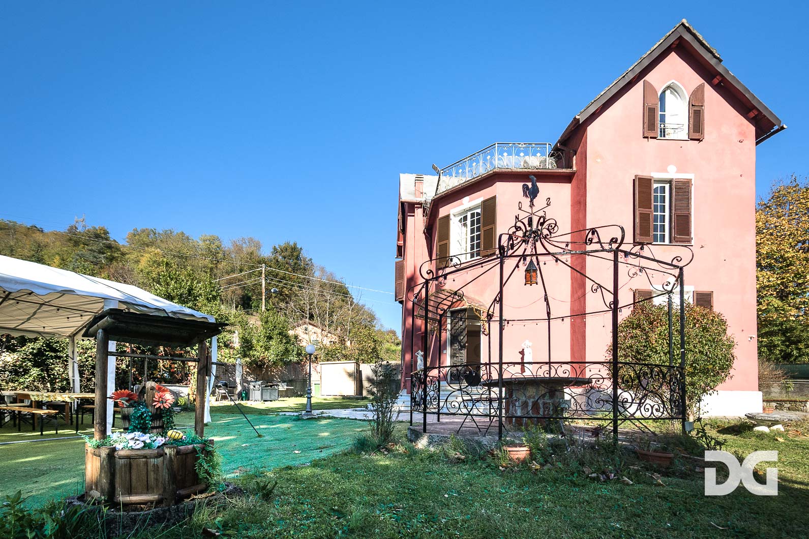 Immobiliare Del Guasta VILLA UNIFAMILIARE CON PISCINA 