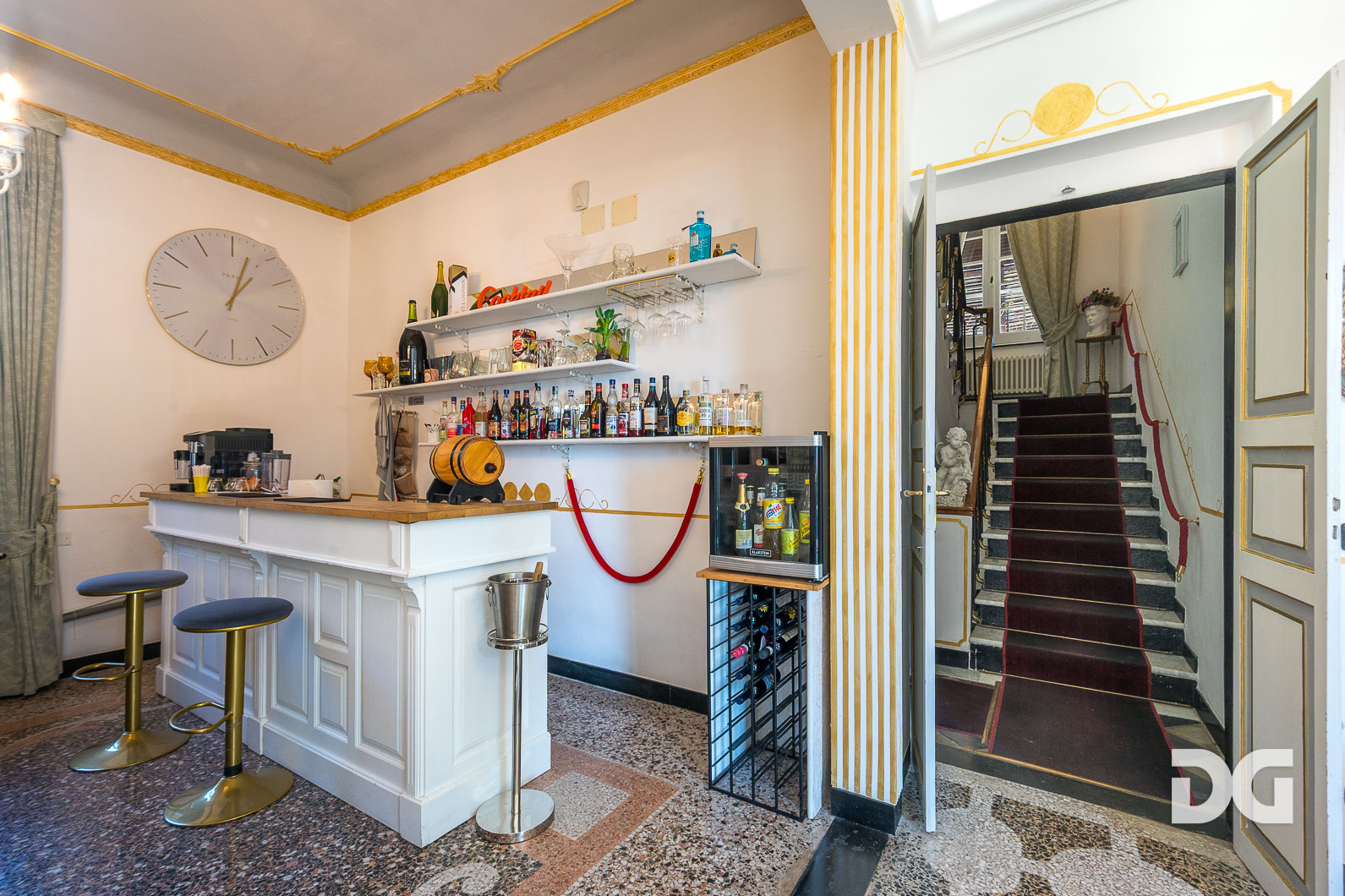 Immobiliare Del Guasta VILLA UNIFAMILIARE CON PISCINA 