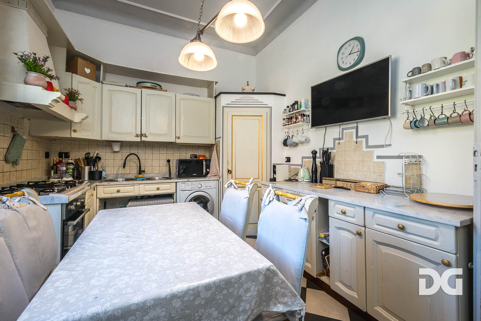 Immobiliare Del Guasta VILLA UNIFAMILIARE CON PISCINA 