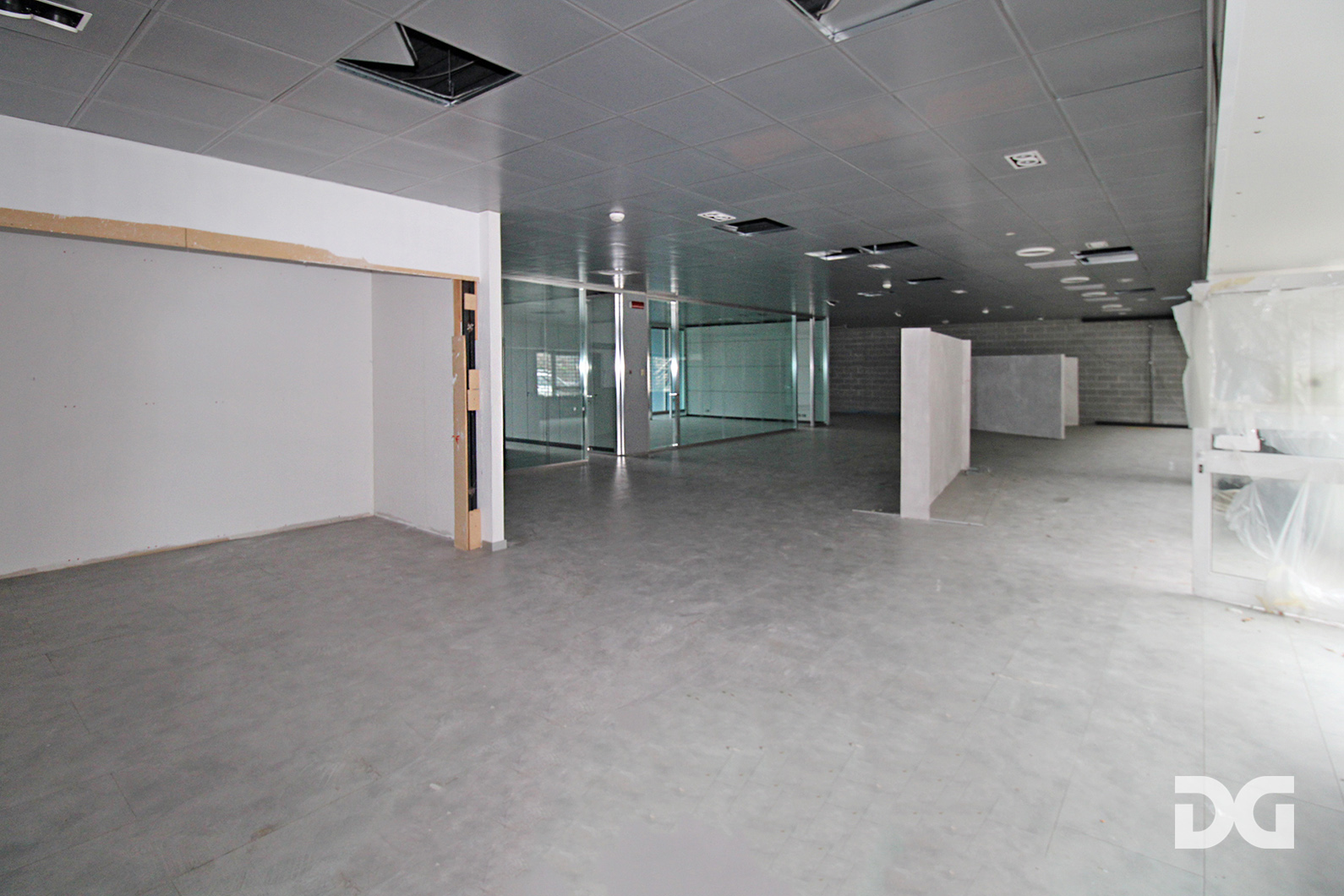 Immobiliare Del Guasta SAVIGNONE – VIA ISORELLE MQ. 482 LOCALE COMMERCIALE