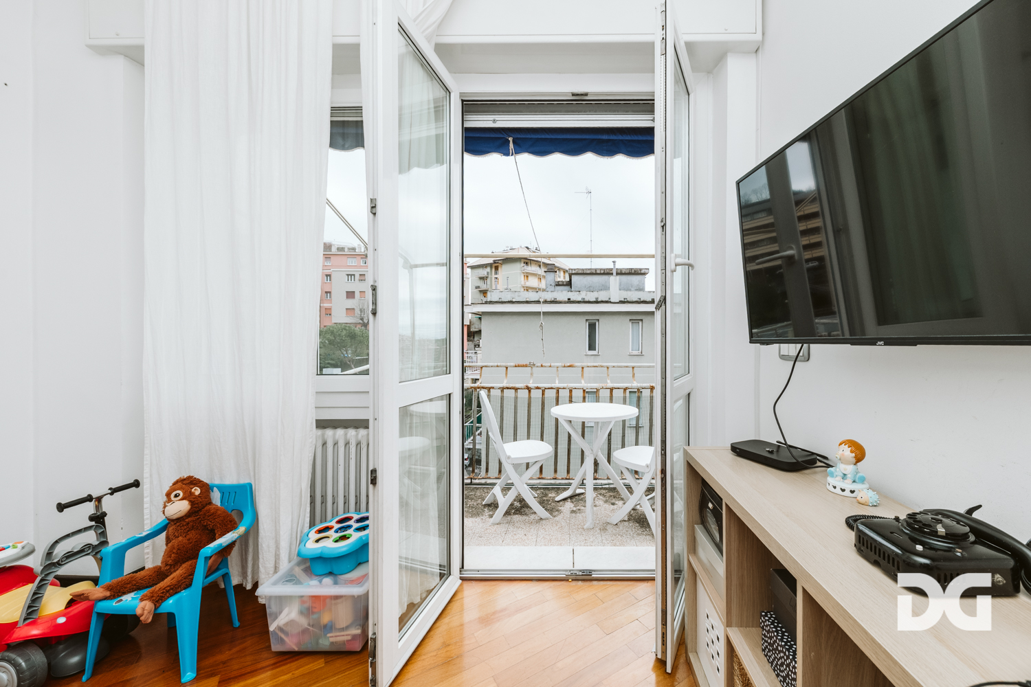 Immobiliare Del Guasta BORGORATTI VIA SAPETO – LUMINOSI MQ. 136 