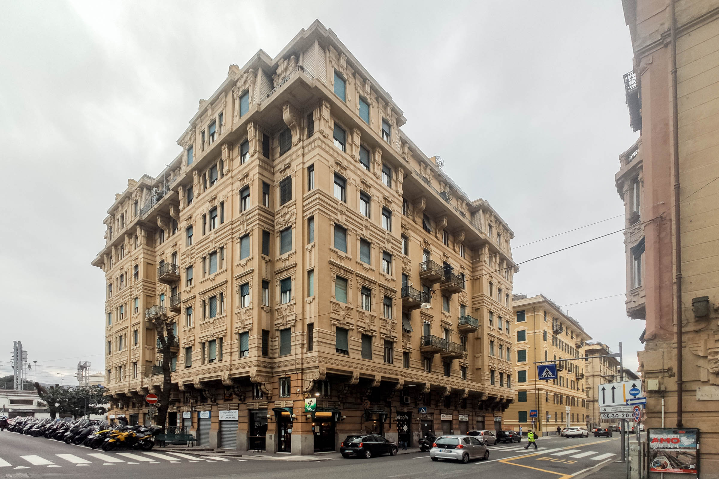 Immobiliare Del Guasta CENTRO – LARGO ARCHIMEDE UFFICIO MQ. 334 