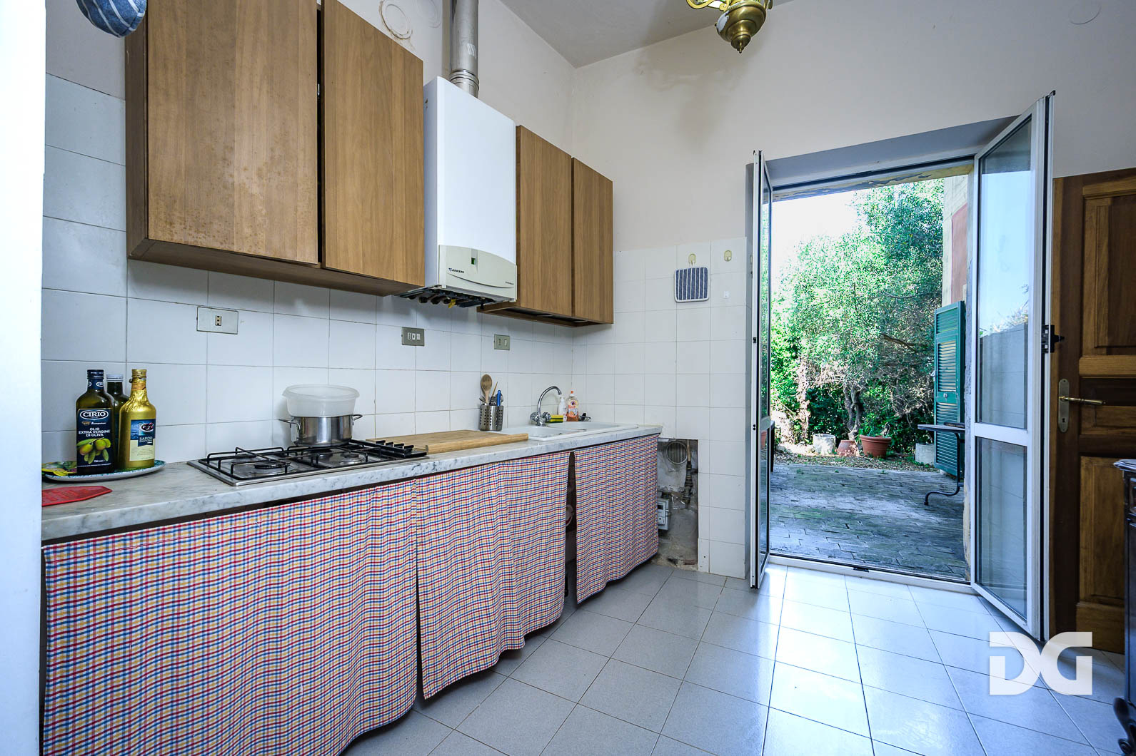 Immobiliare Del Guasta ALBISSOLA MARINA – VIA LUCCOLI IN VILLA – MQ. 110 CON GRANDE GIARDINO 