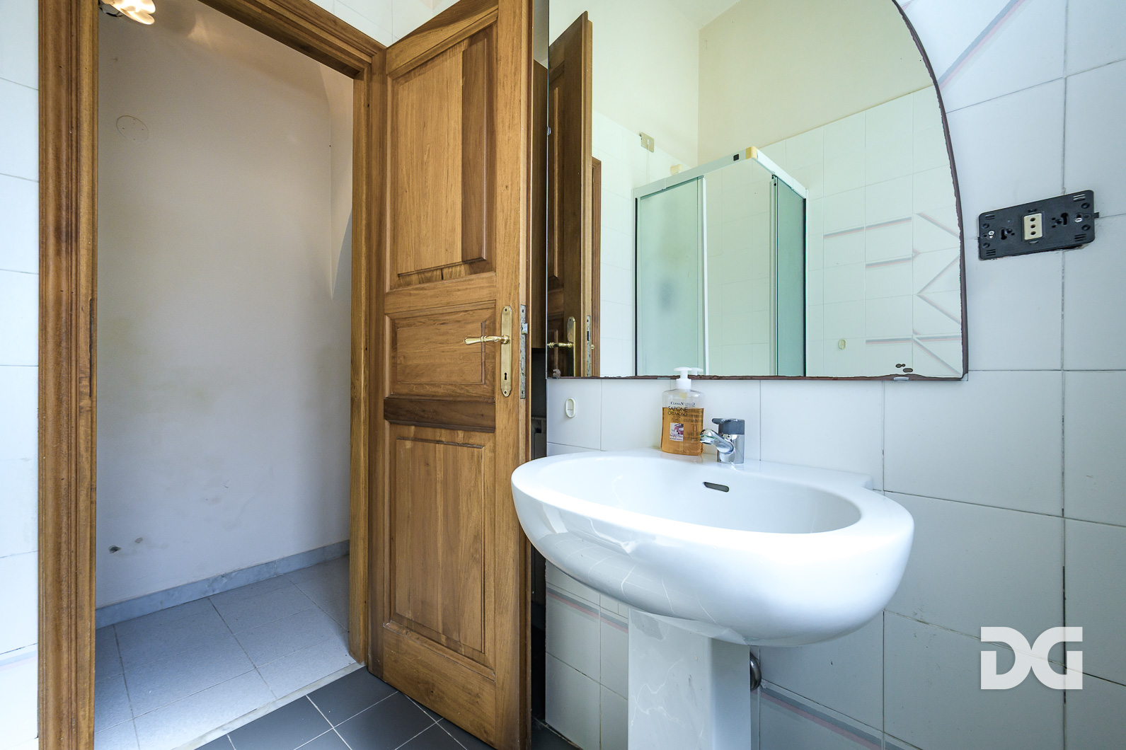Immobiliare Del Guasta ALBISSOLA MARINA – VIA LUCCOLI IN VILLA – MQ. 110 CON GRANDE GIARDINO 