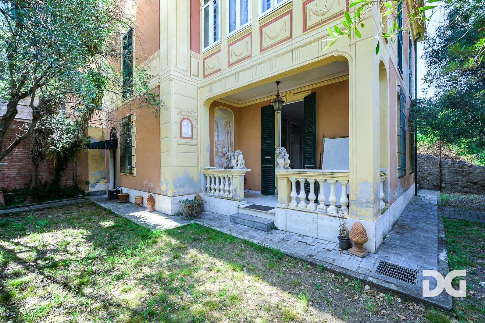Immobiliare Del Guasta ALBISSOLA MARINA – VIA LUCCOLI IN VILLA – MQ. 110 CON GRANDE GIARDINO 