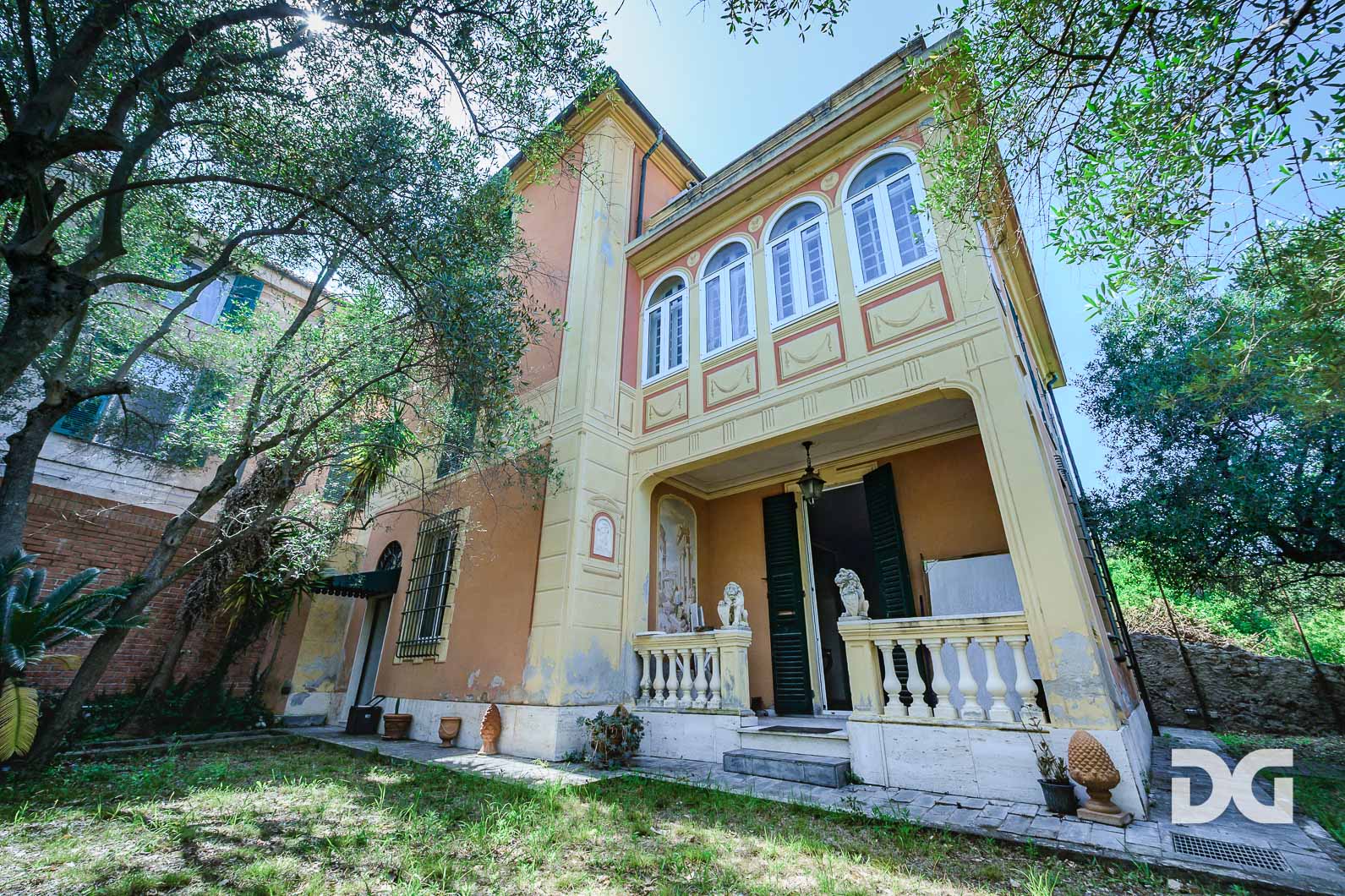 Immobiliare Del Guasta ALBISSOLA MARINA – VIA LUCCOLI IN VILLA – MQ. 110 CON GRANDE GIARDINO 