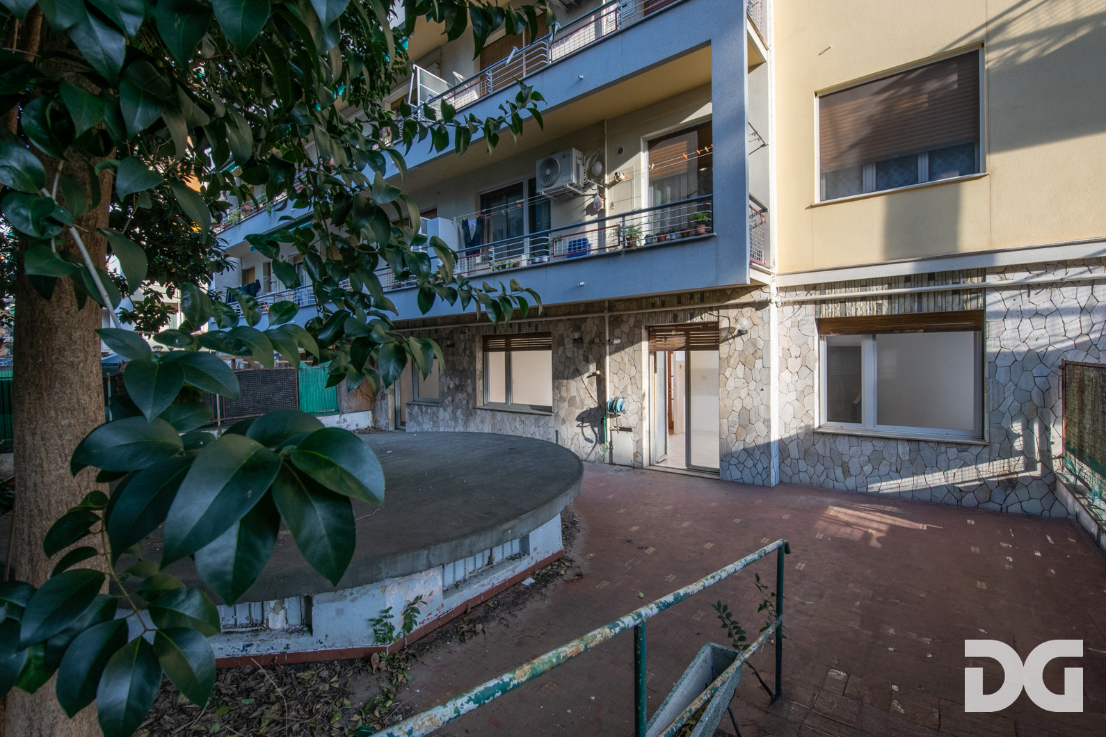 Immobiliare Del Guasta PEGLI VIA OPISSO – MQ.102 CON GIARDINO IN CONTESTO PRIVATO 