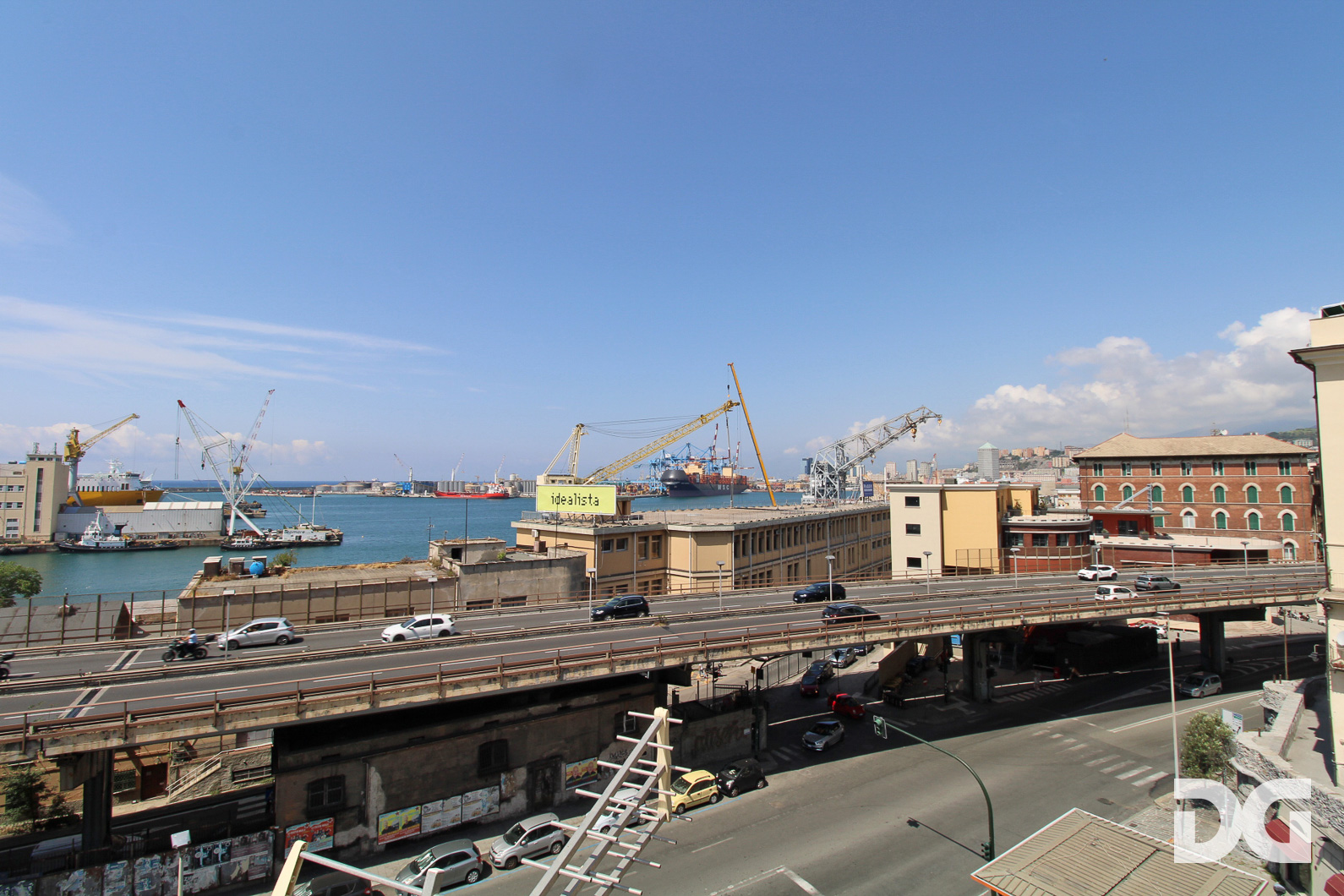 Immobiliare Del Guasta CENTRO STORICO – AD. MURA DELLE GRAZIE MQ. 59 CON TERRAZZO AL PIANO 