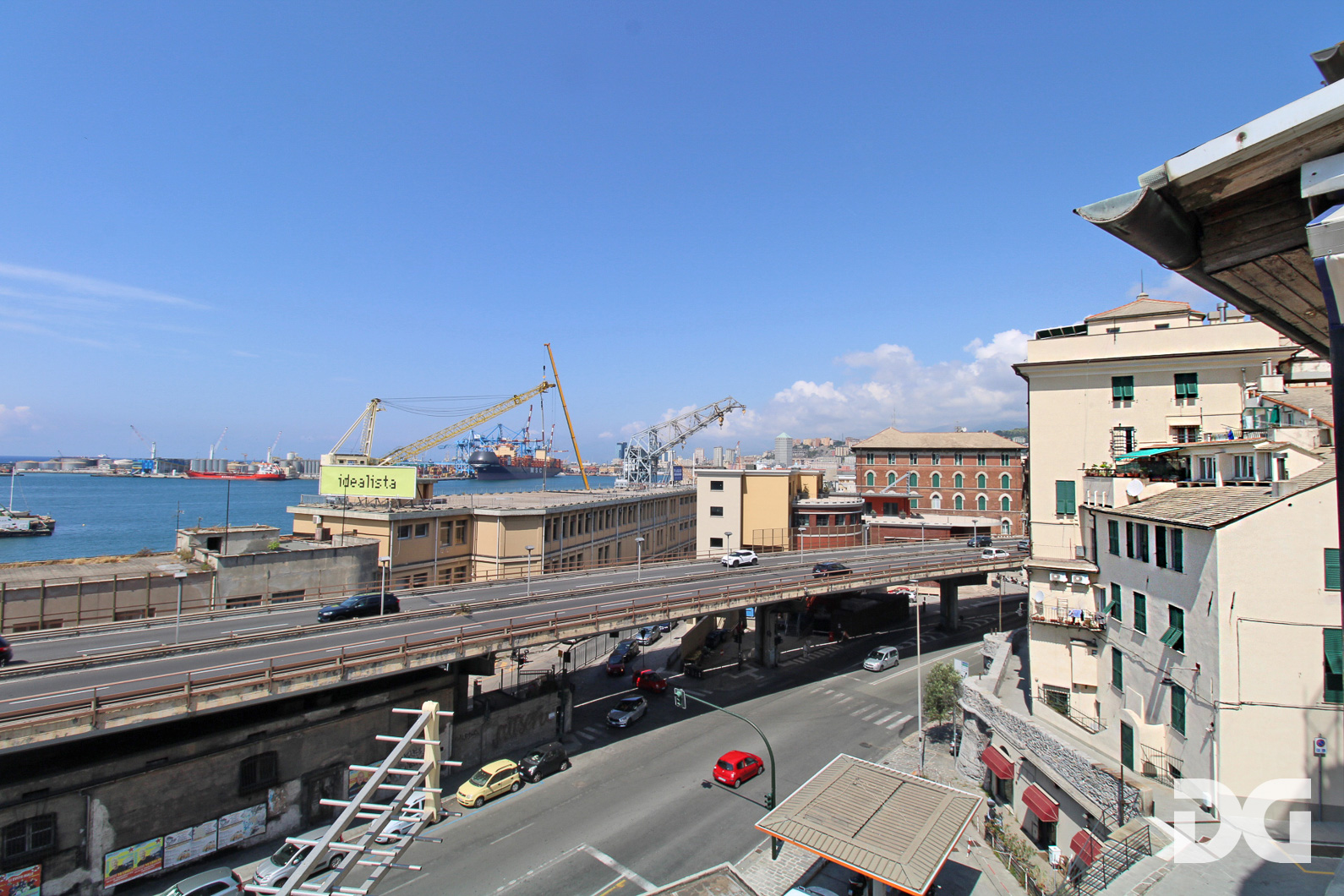 Immobiliare Del Guasta CENTRO STORICO – AD. MURA DELLE GRAZIE MQ. 59 CON TERRAZZO AL PIANO 