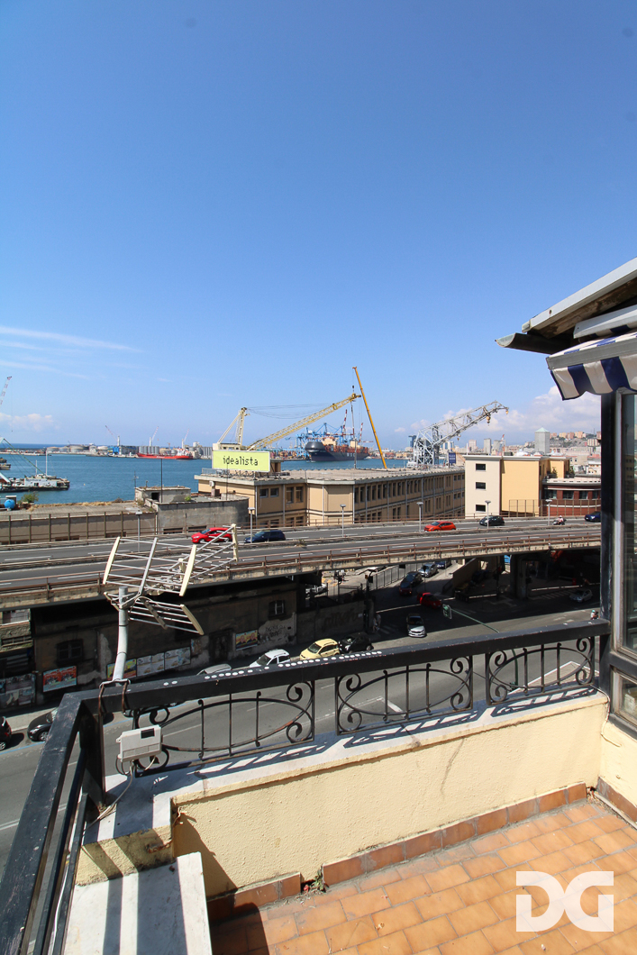 Immobiliare Del Guasta CENTRO STORICO – AD. MURA DELLE GRAZIE MQ. 59 CON TERRAZZO AL PIANO 
