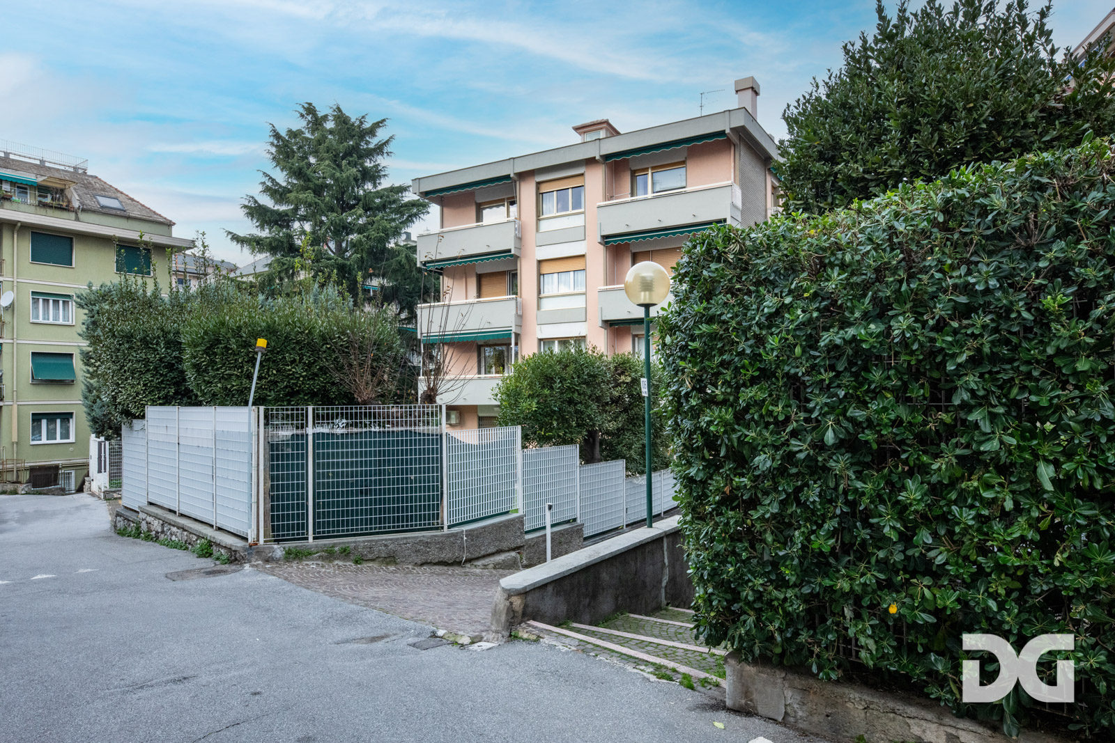 Immobiliare Del Guasta ALBARO – VIA RIESE ELEGANTI MQ. 138 CON MANSARDA VIVIBILE E BOX 