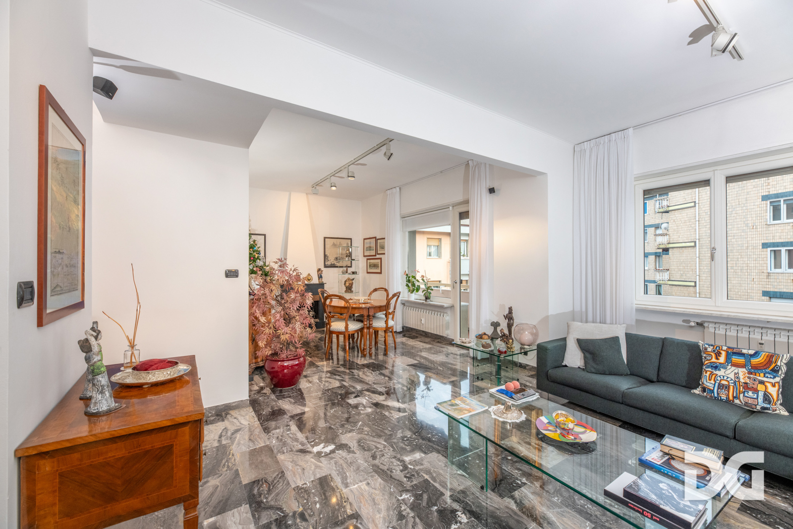 Immobiliare Del Guasta ALBARO – VIA RIESE ELEGANTI MQ. 138 CON MANSARDA VIVIBILE E BOX 